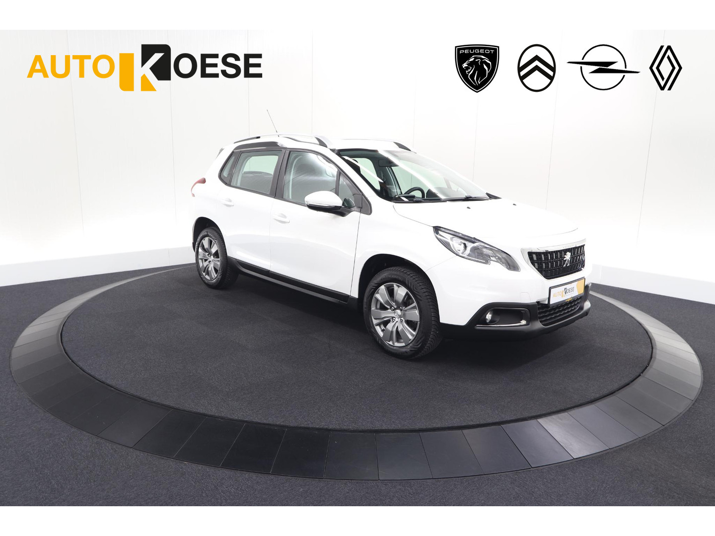 Peugeot 2008 PureTech 110 Blue Lion bij AutoKoese | Auto Koese