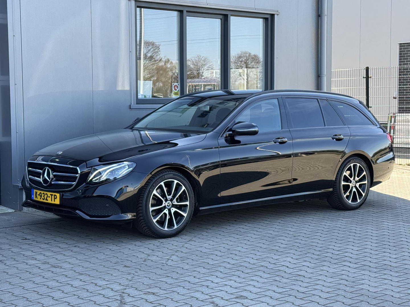 Mercedes-Benz Mercedes-Benz