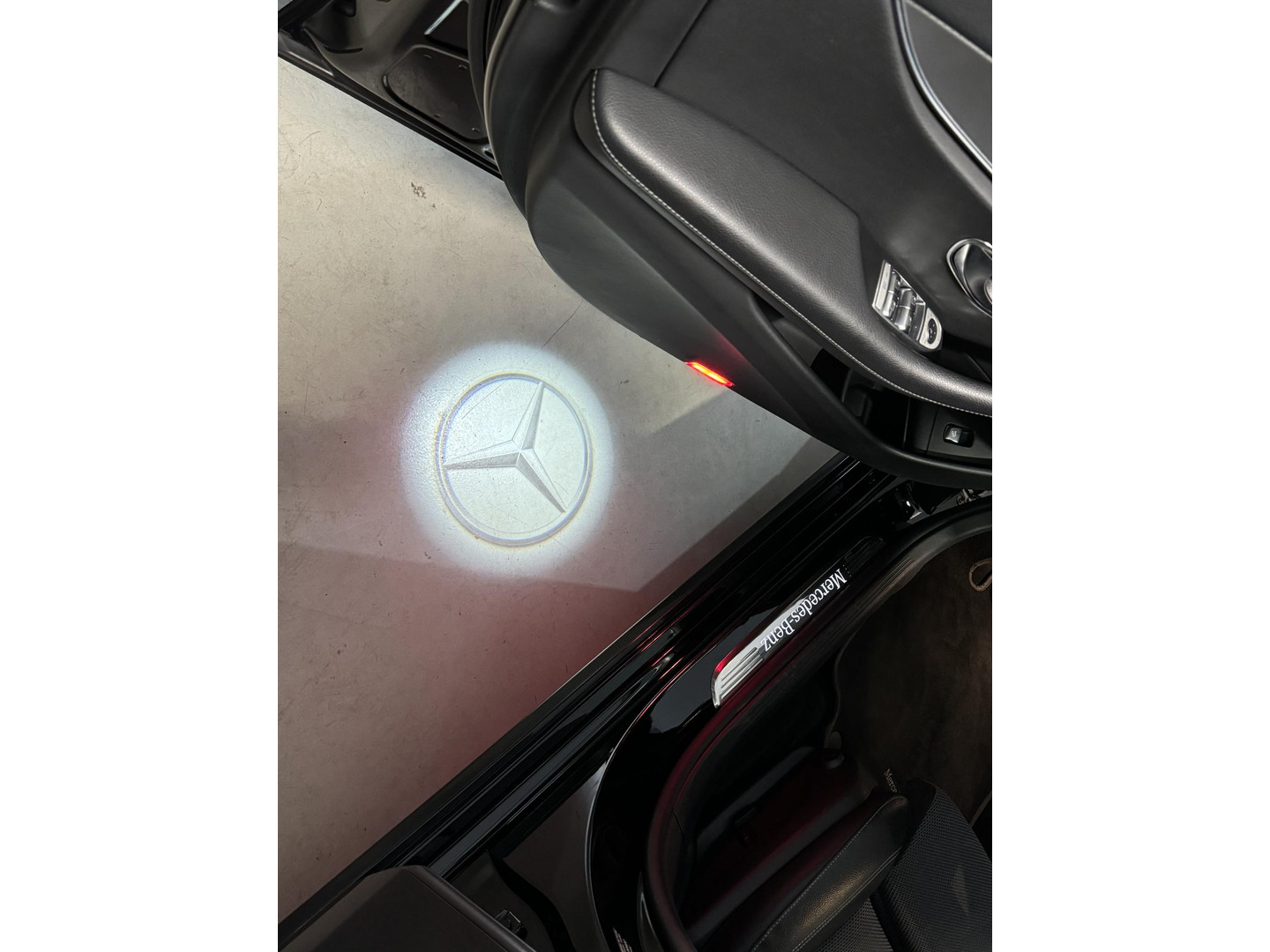 Mercedes-Benz Mercedes-Benz