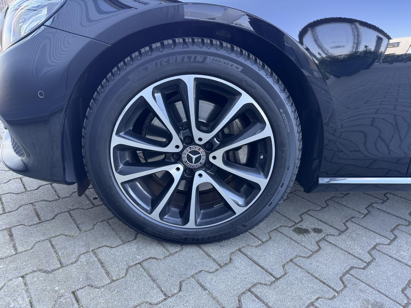 Mercedes-Benz Mercedes-Benz