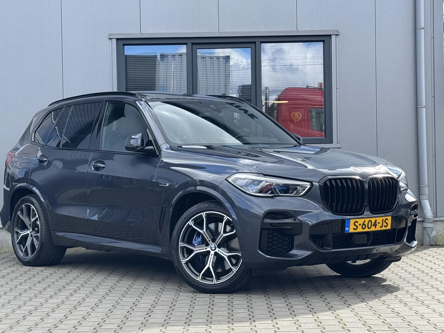 BMW BMW