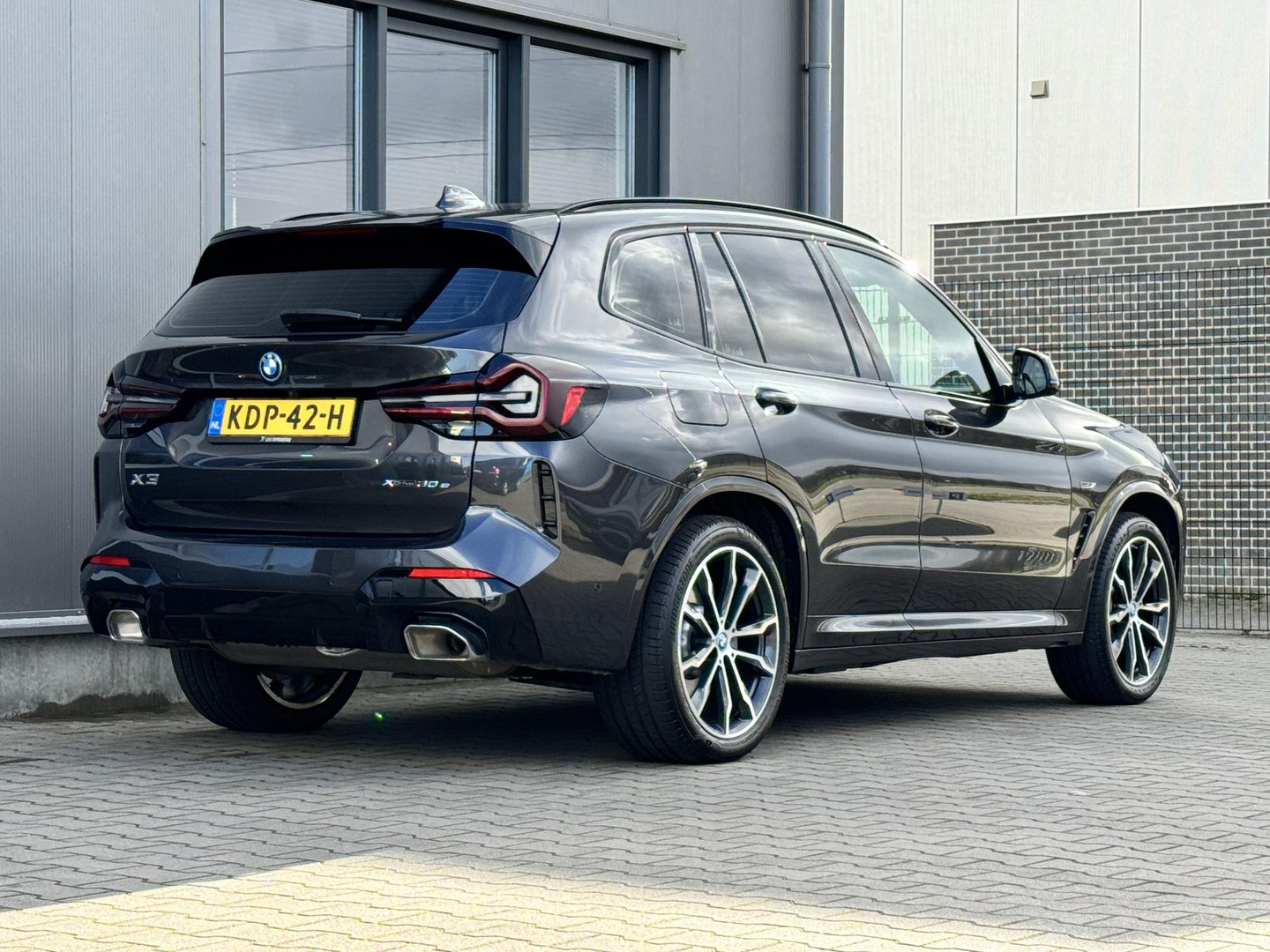 BMW