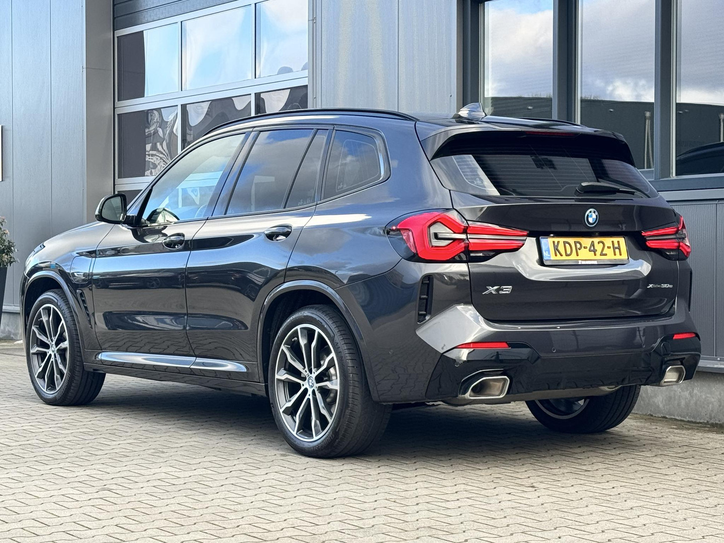 BMW