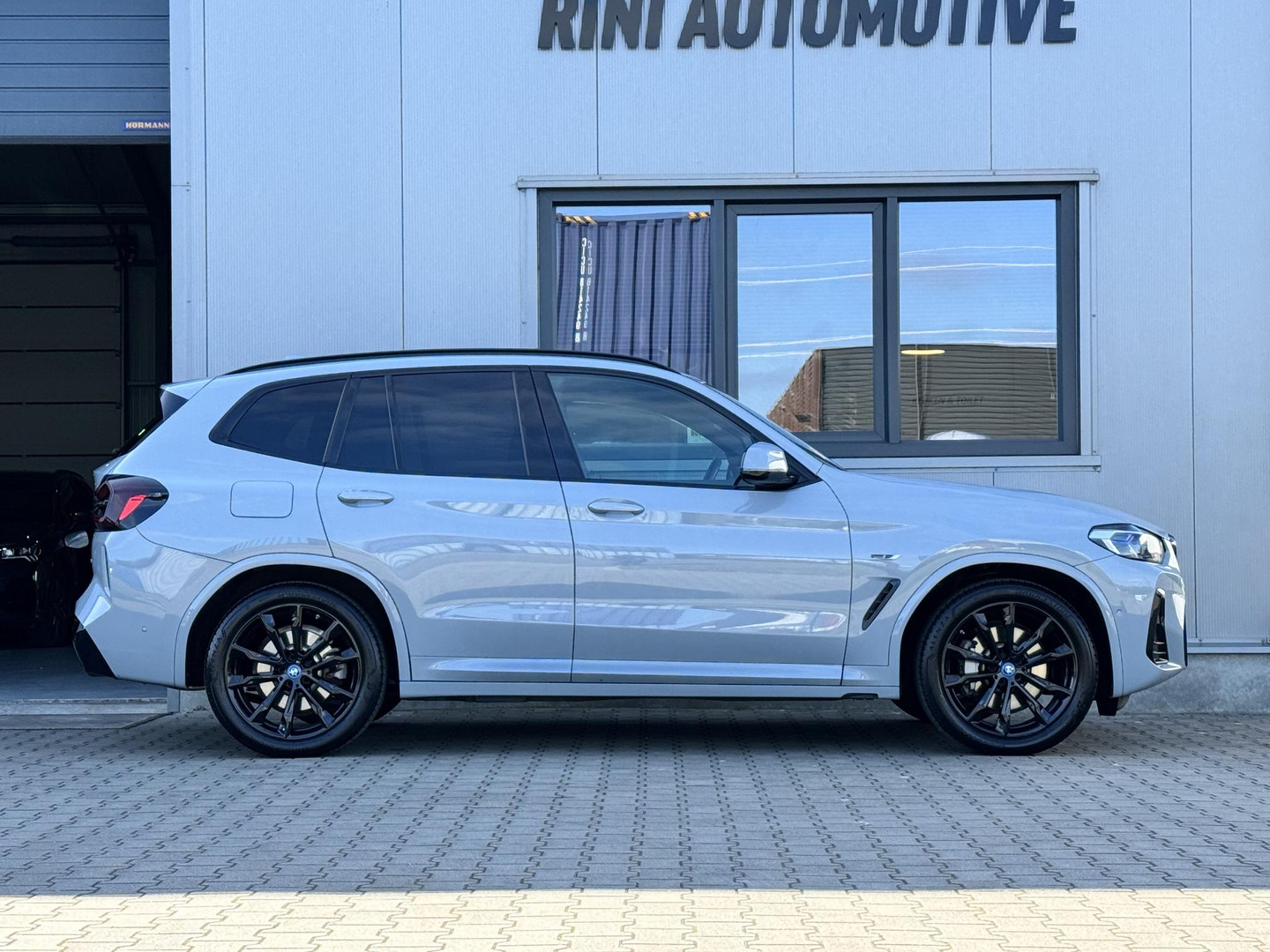 BMW