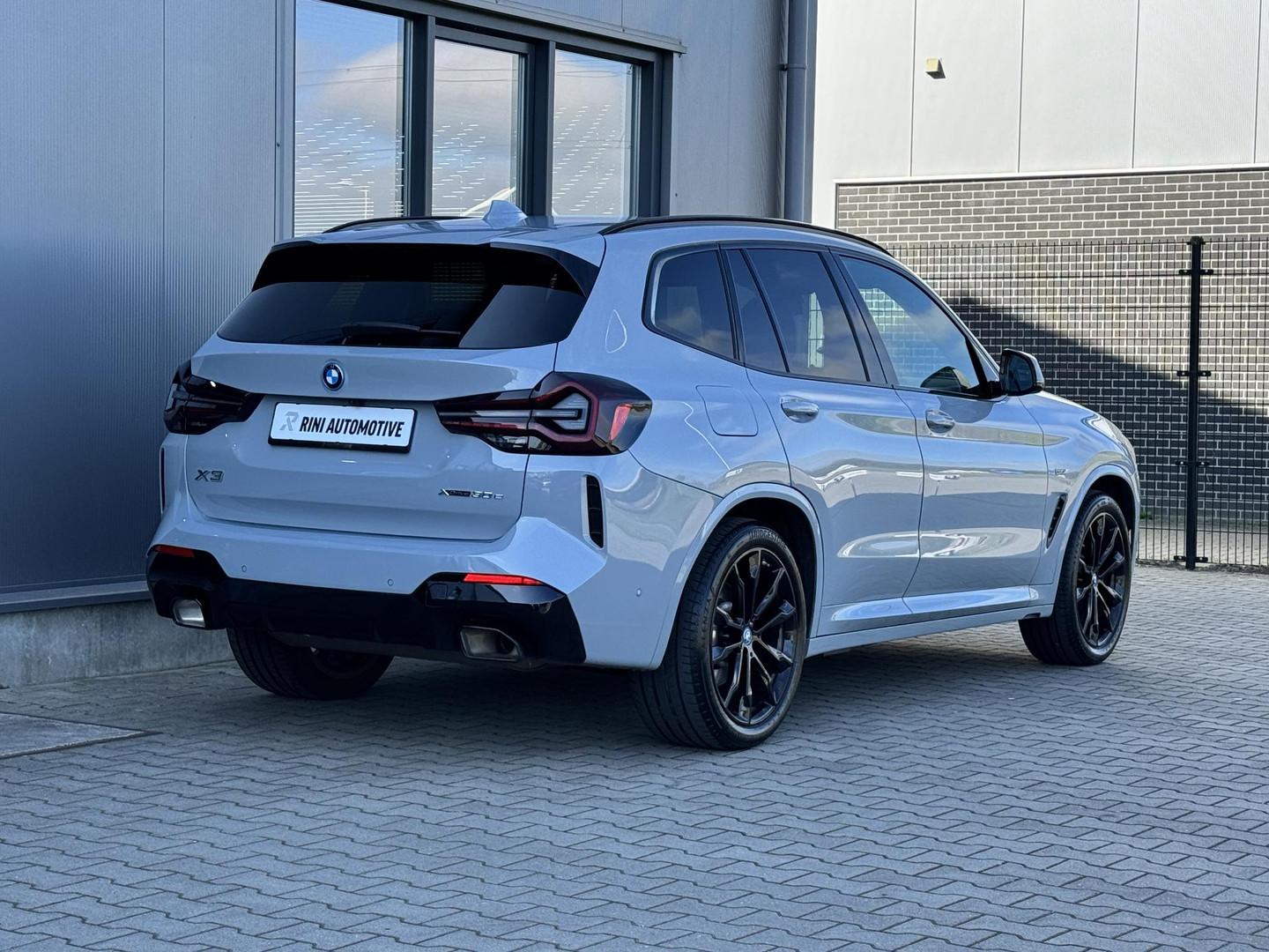 BMW