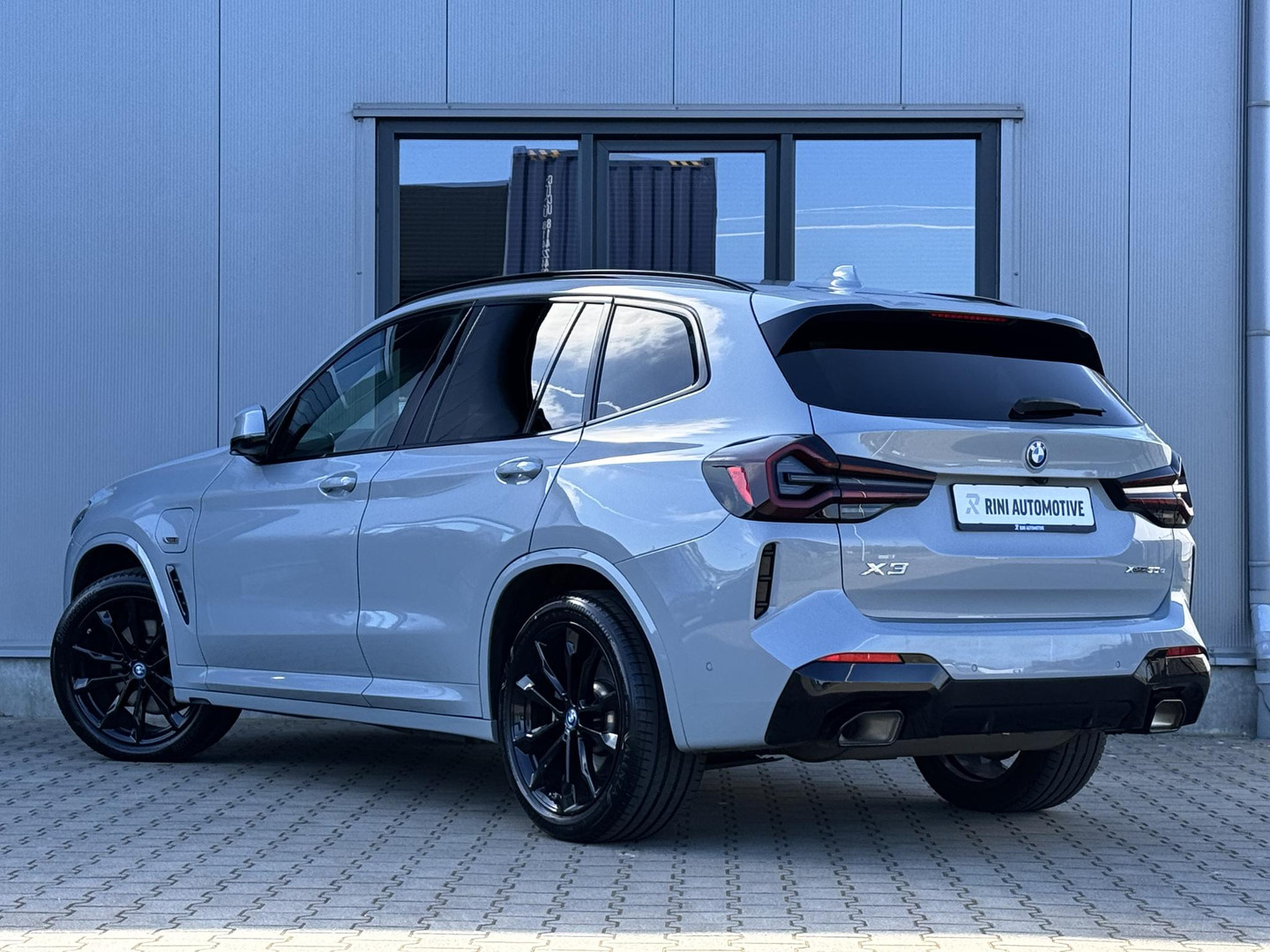 BMW