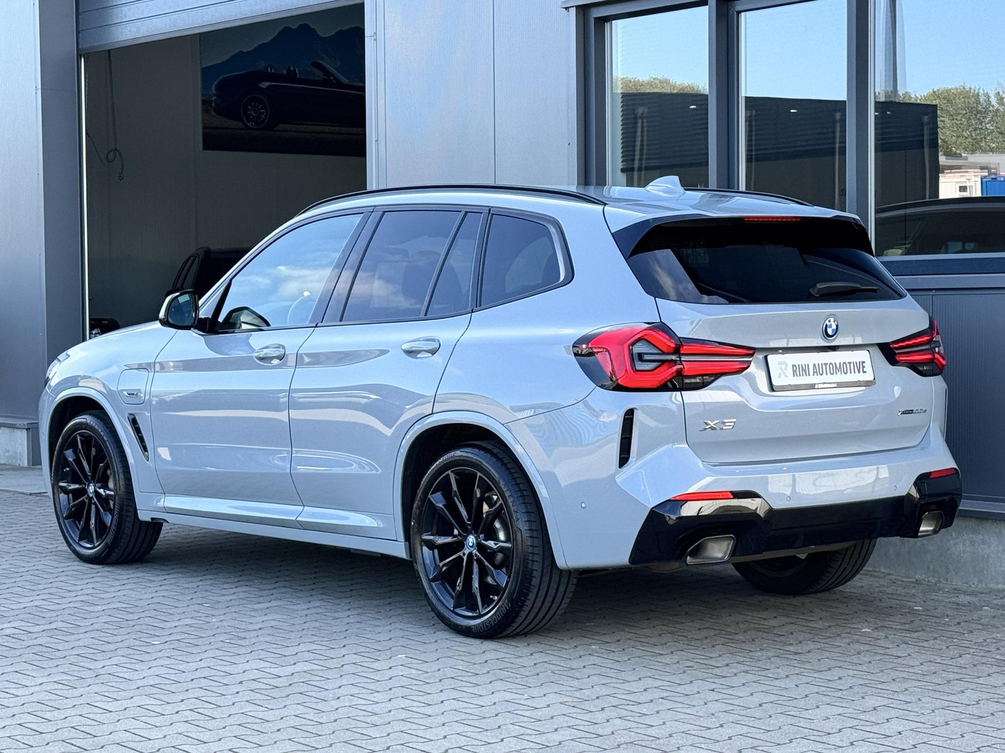 BMW