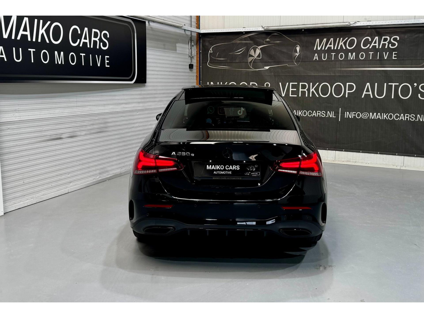 Mercedes-Benz Mercedes-Benz