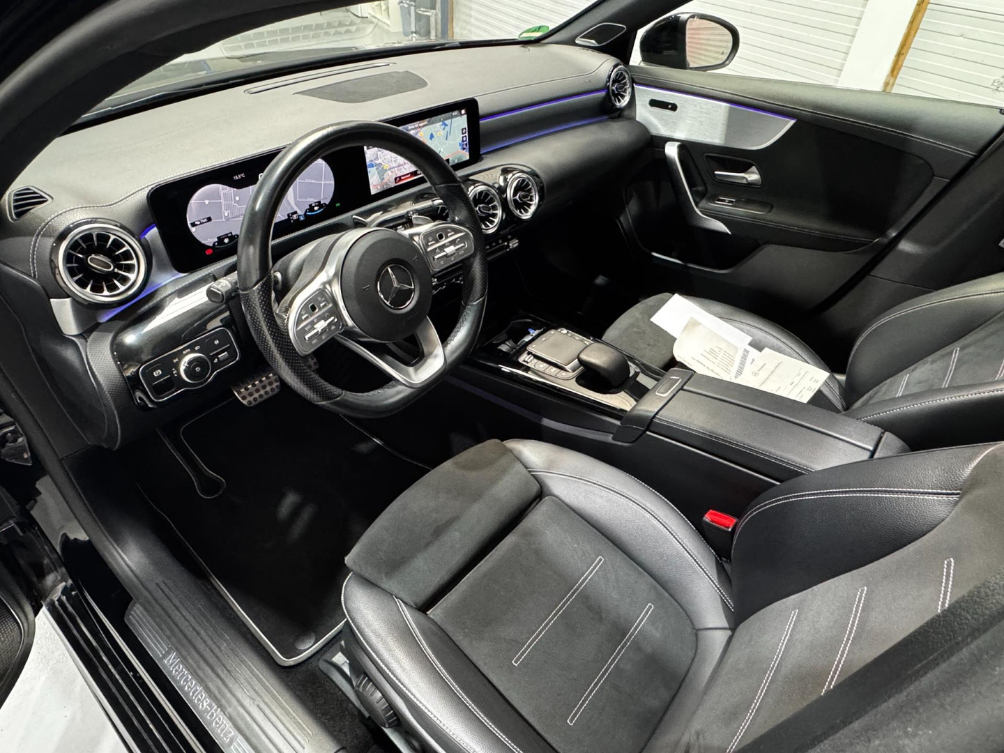 Mercedes-Benz Mercedes-Benz