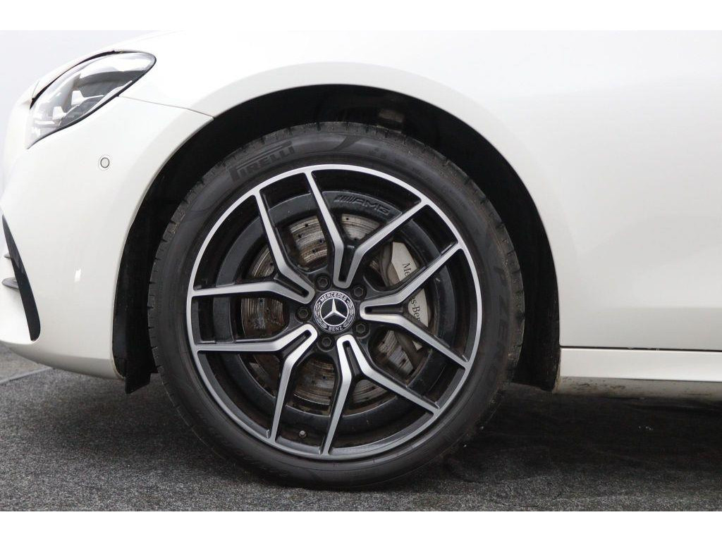 Mercedes-Benz Mercedes-Benz