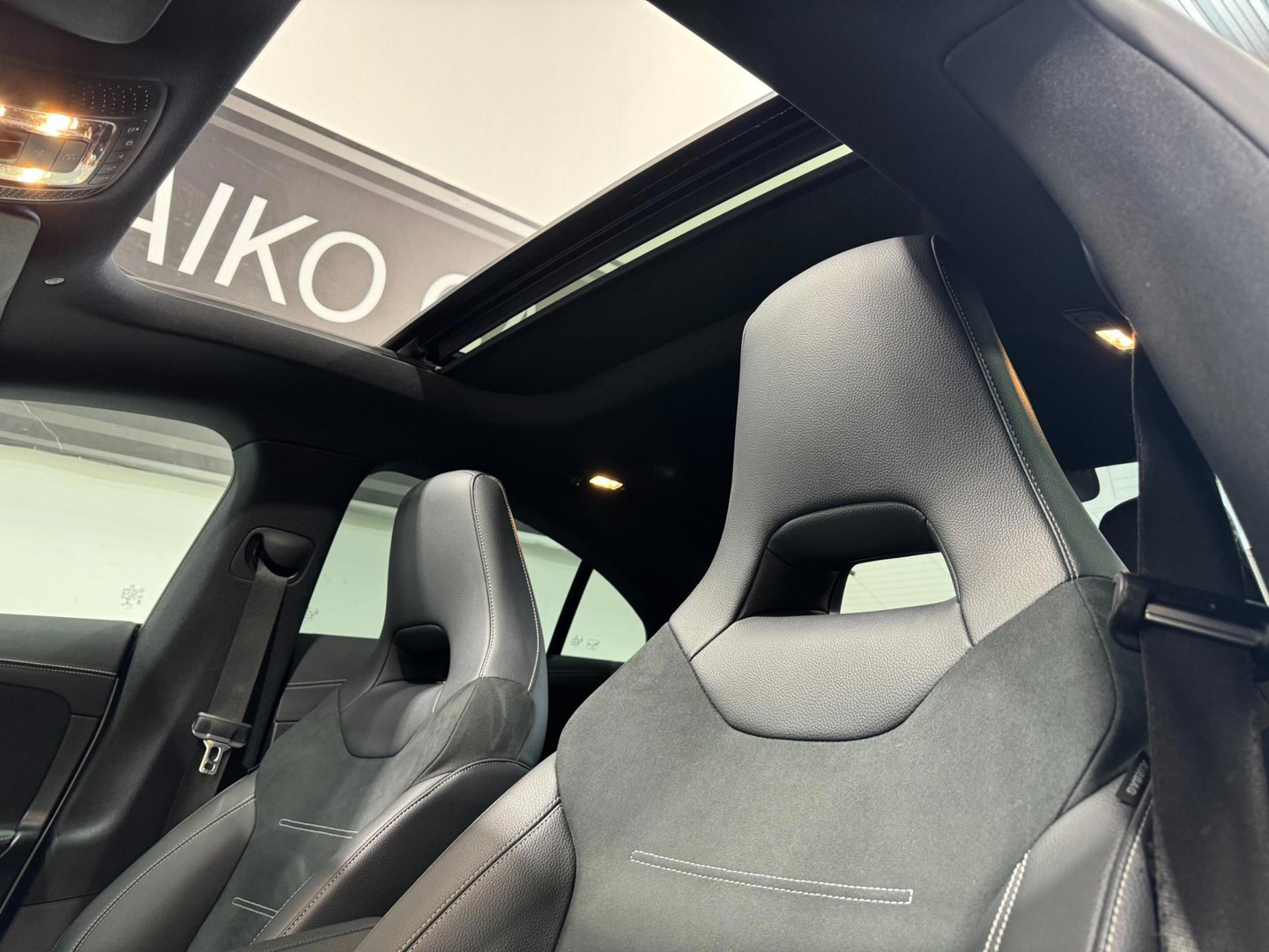 Mercedes-Benz Mercedes-Benz