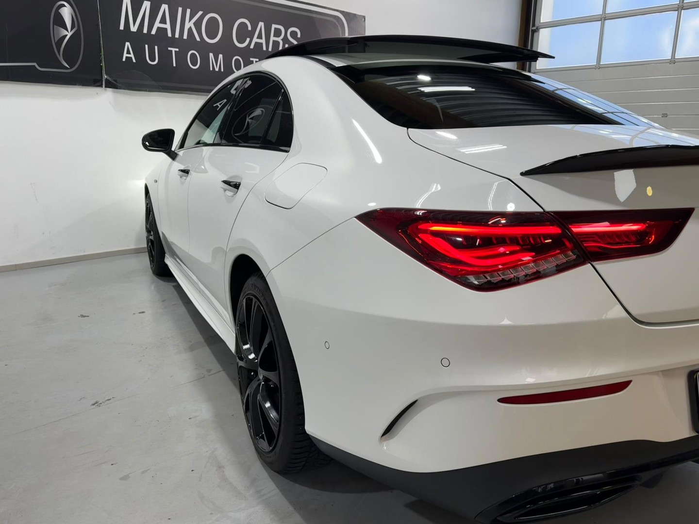 Mercedes-Benz Mercedes-Benz