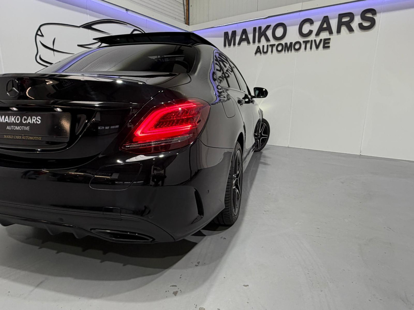 Mercedes-Benz Mercedes-Benz