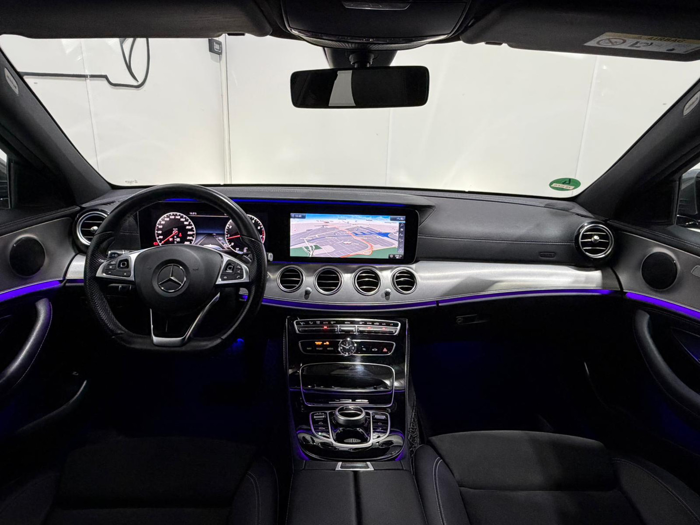 Mercedes-Benz Mercedes-Benz