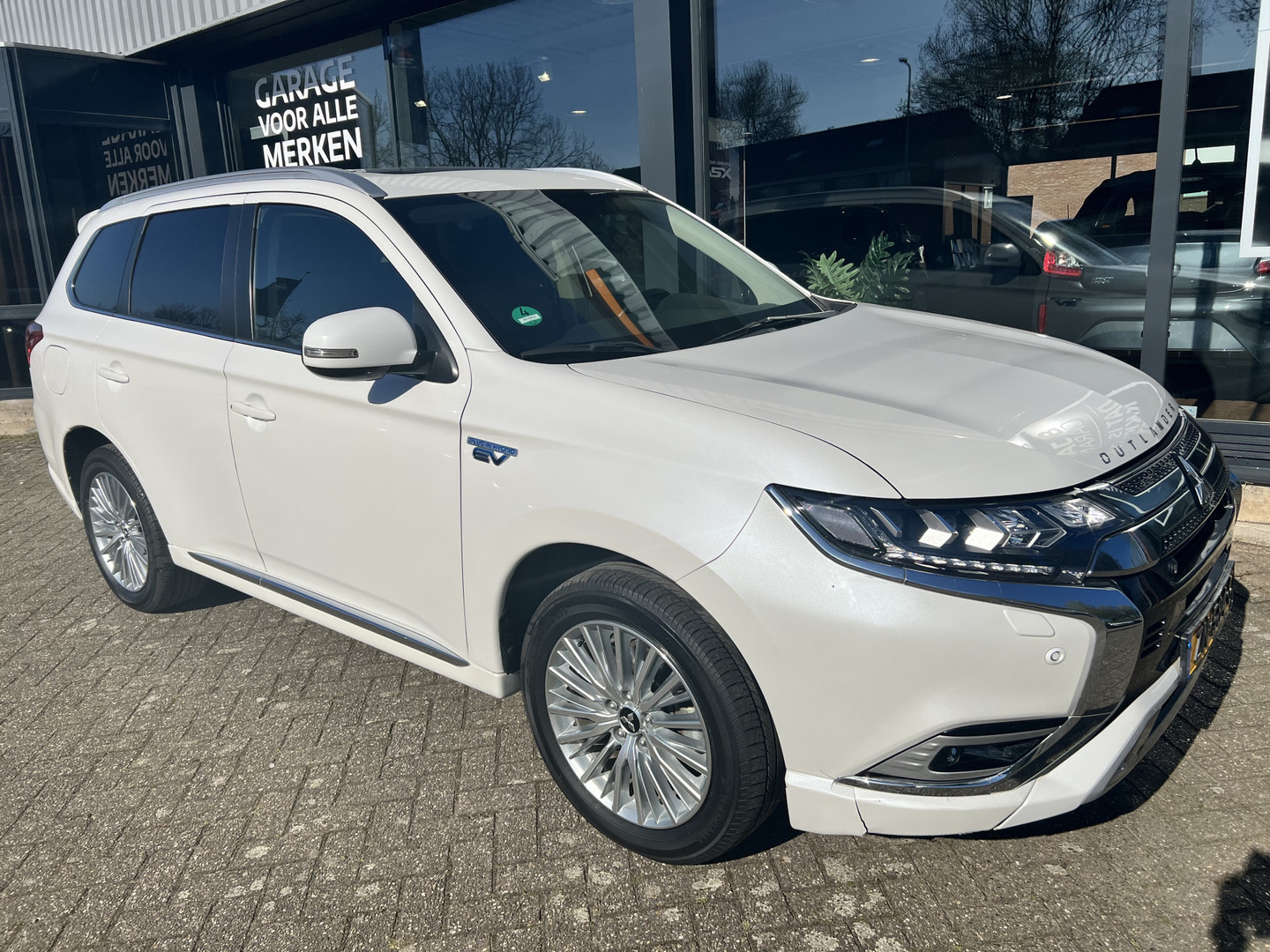 Mitsubishi Mitsubishi