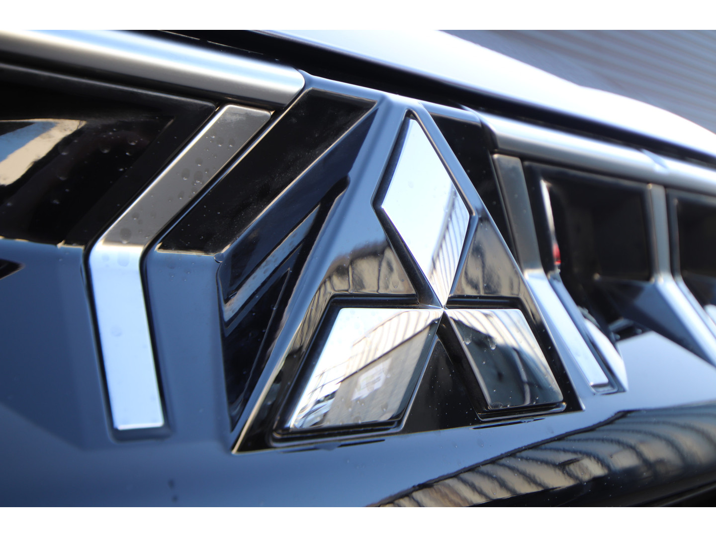 Mitsubishi Mitsubishi