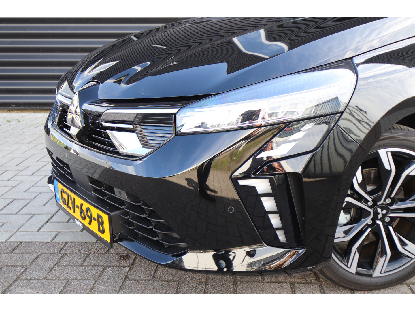Mitsubishi Mitsubishi