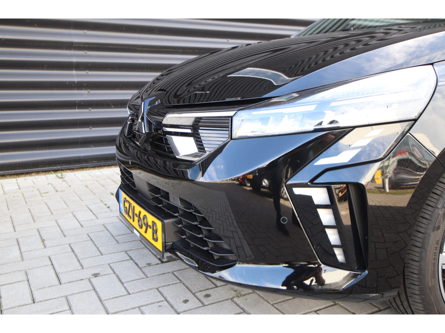 Mitsubishi Mitsubishi