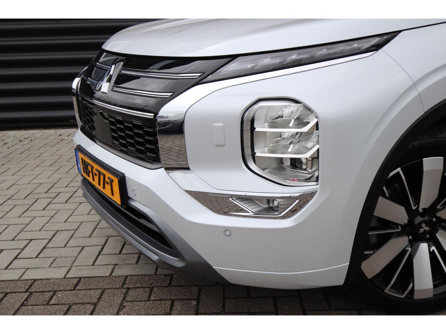 Mitsubishi Mitsubishi