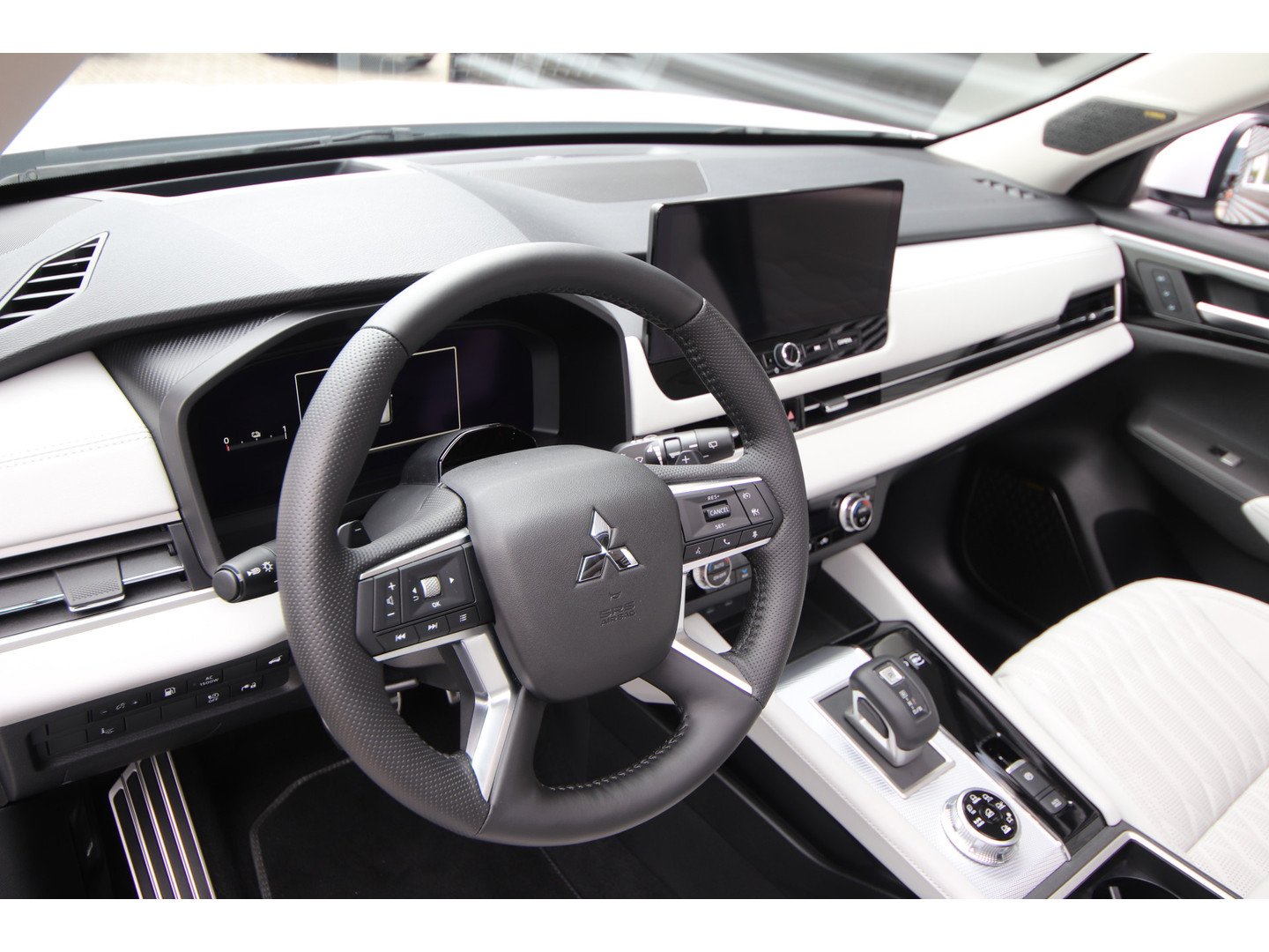 Mitsubishi Mitsubishi