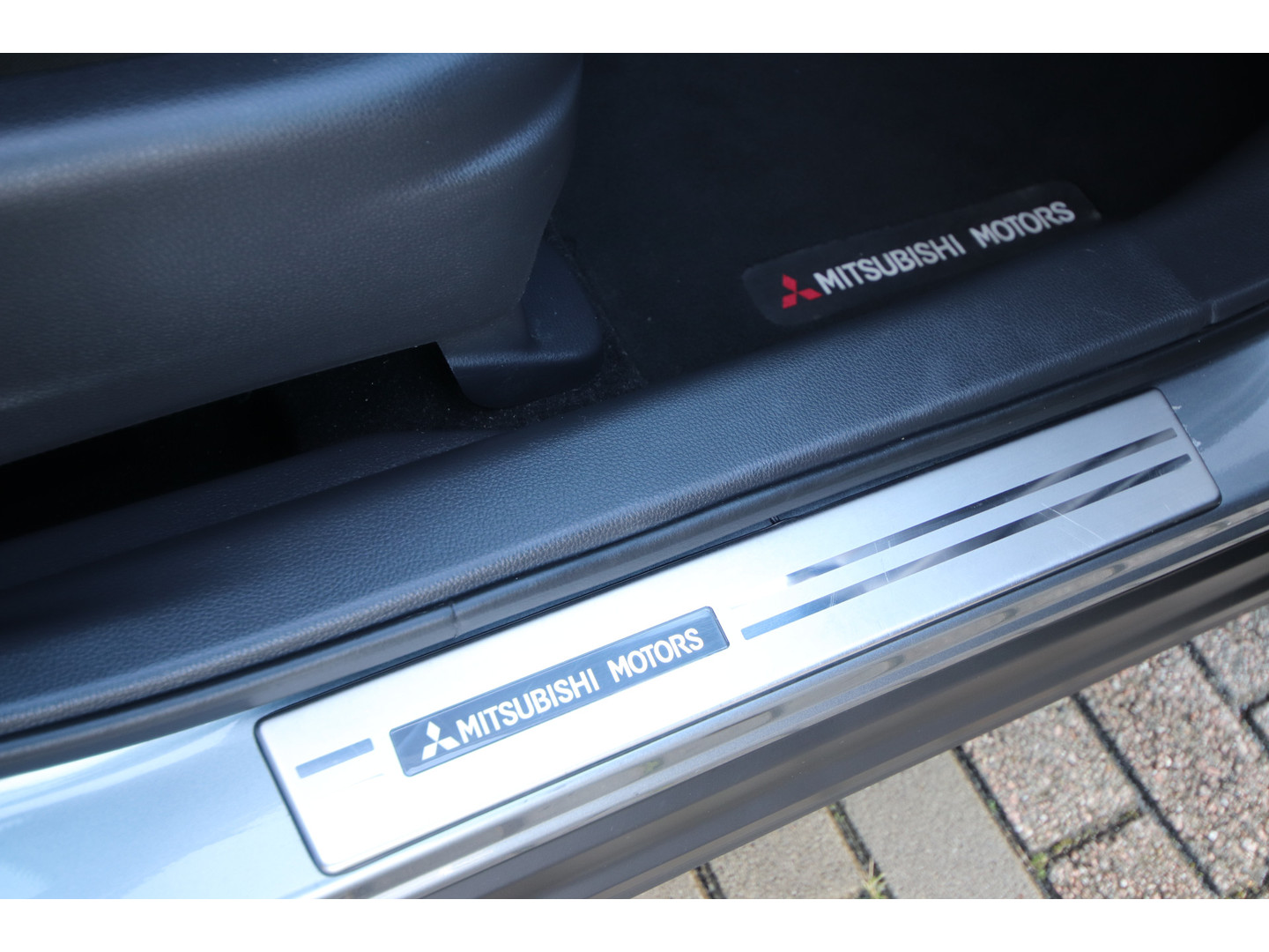 Mitsubishi Mitsubishi