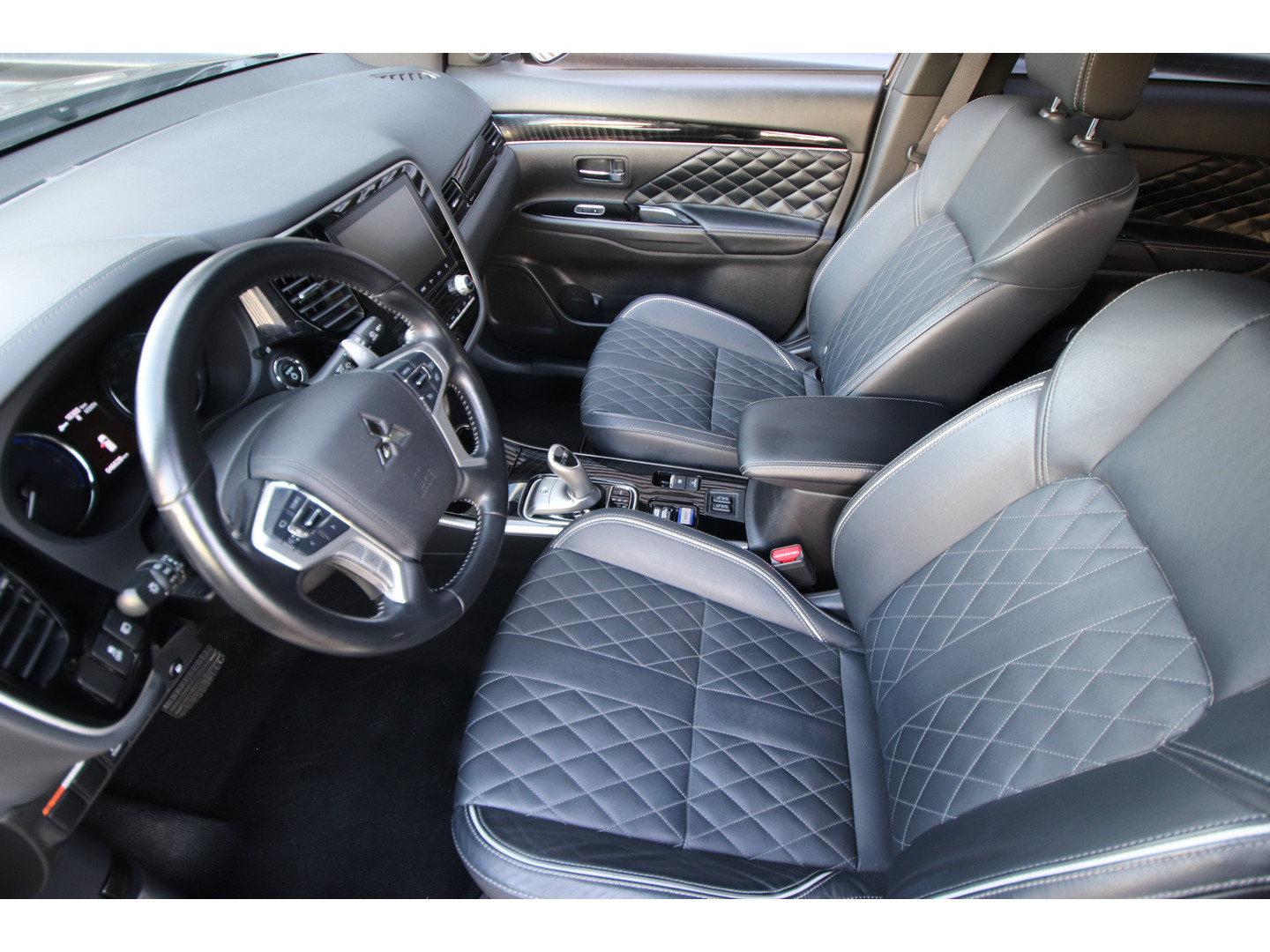 Mitsubishi Mitsubishi