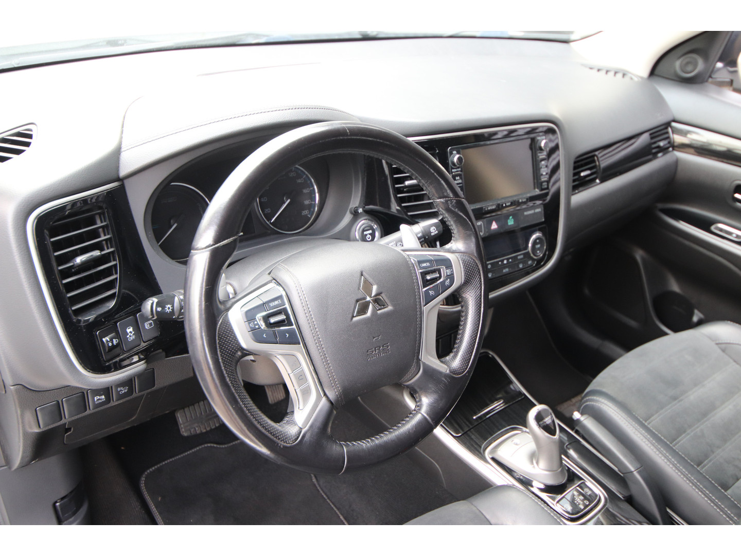 Mitsubishi Mitsubishi