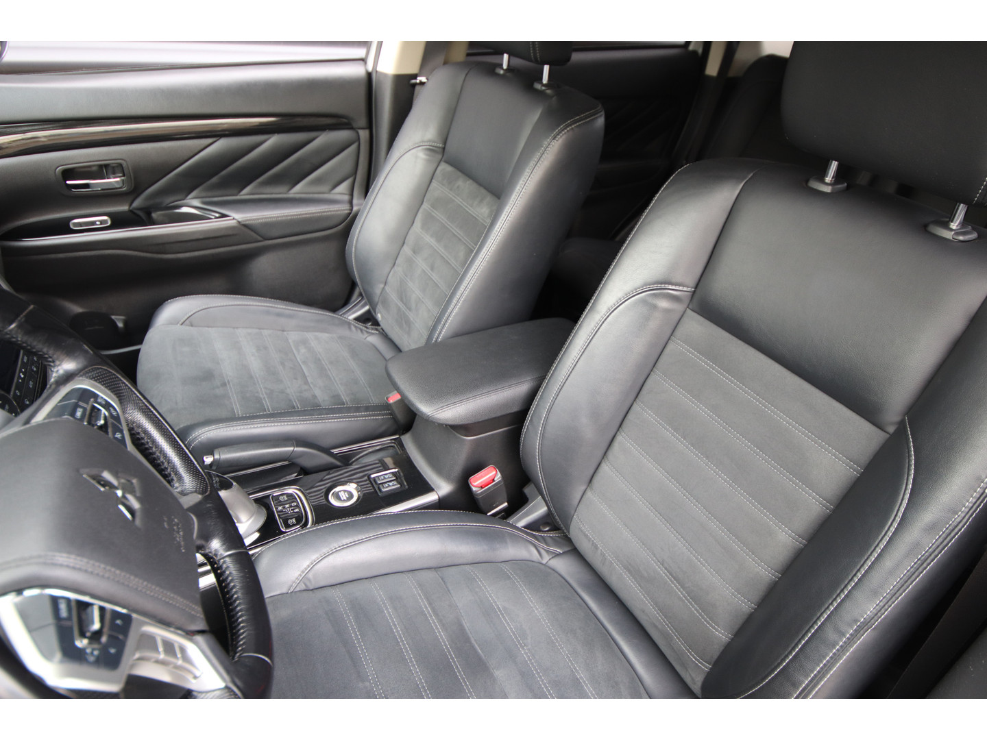 Mitsubishi Mitsubishi