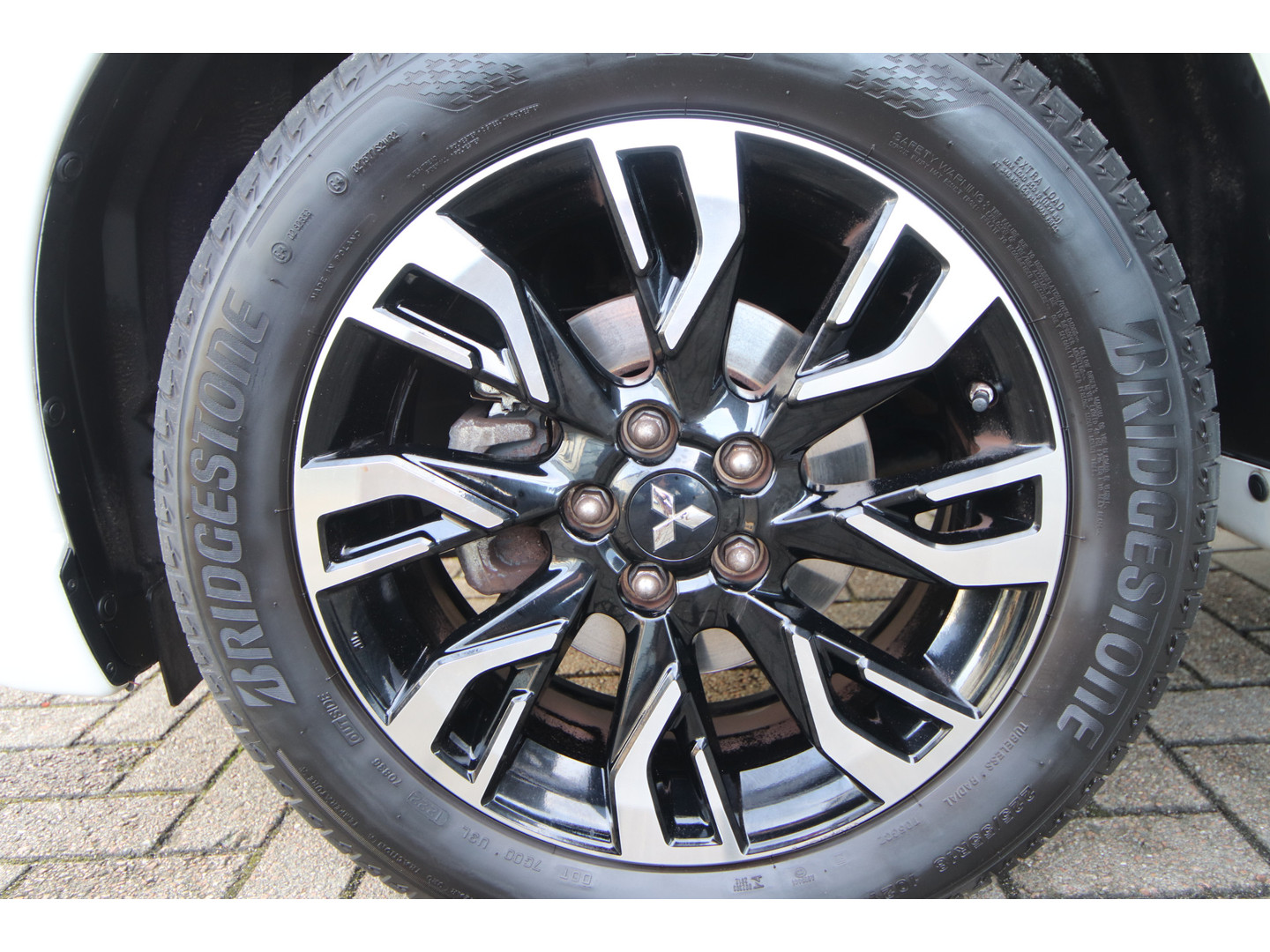 Mitsubishi Mitsubishi