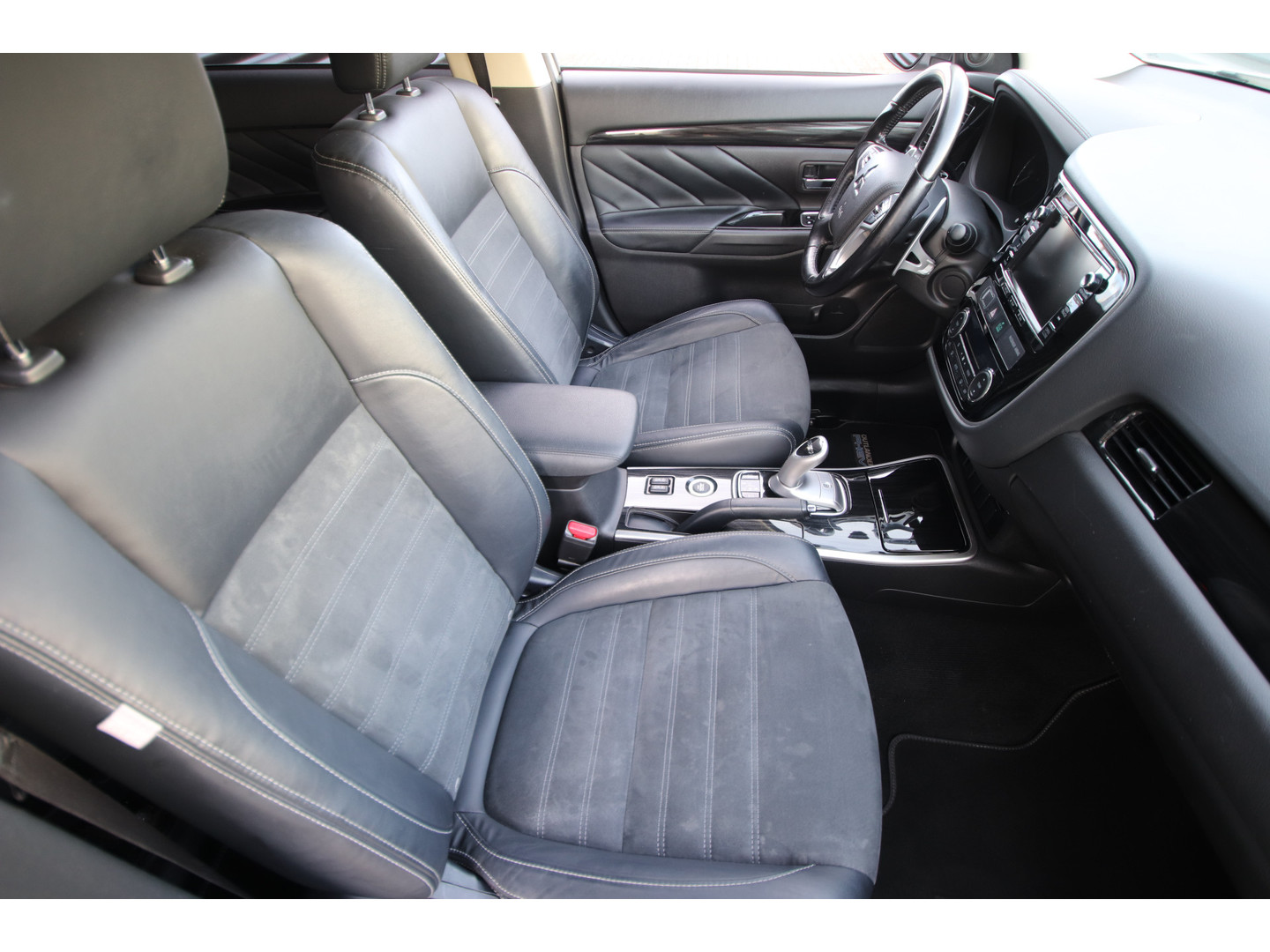 Mitsubishi Mitsubishi