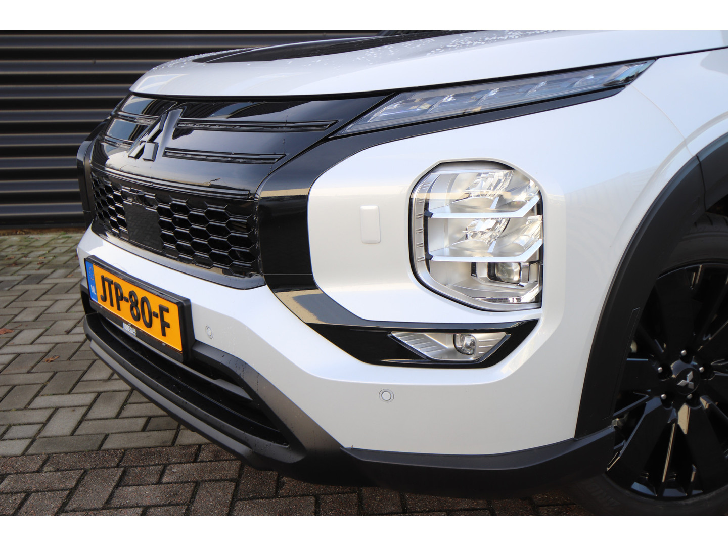 Mitsubishi Mitsubishi