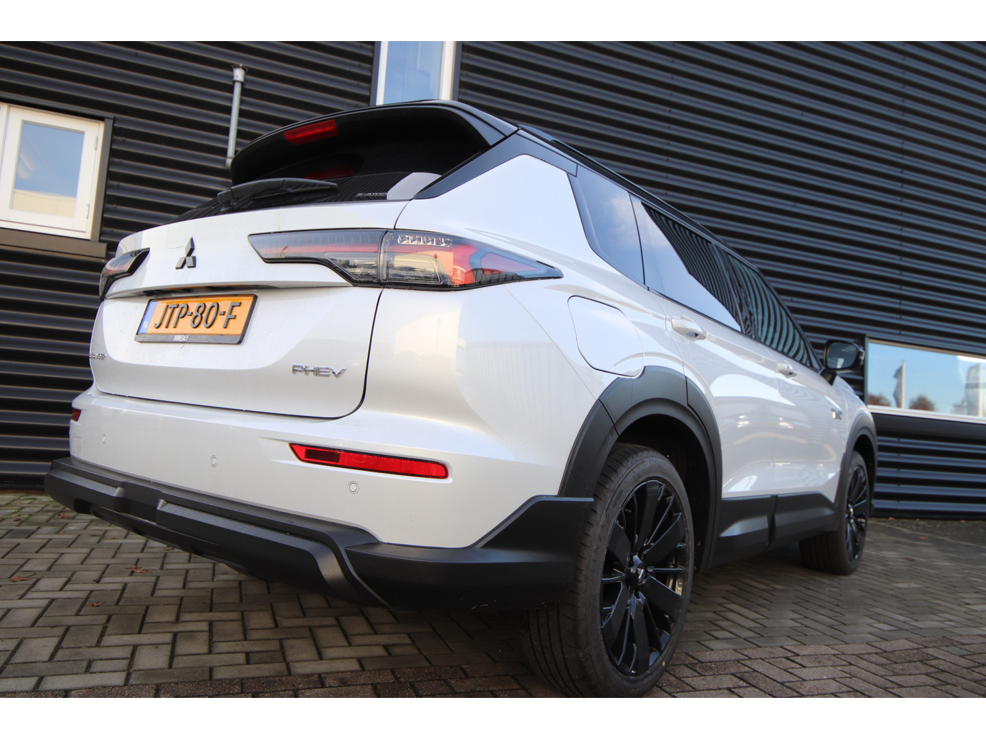 Mitsubishi Mitsubishi