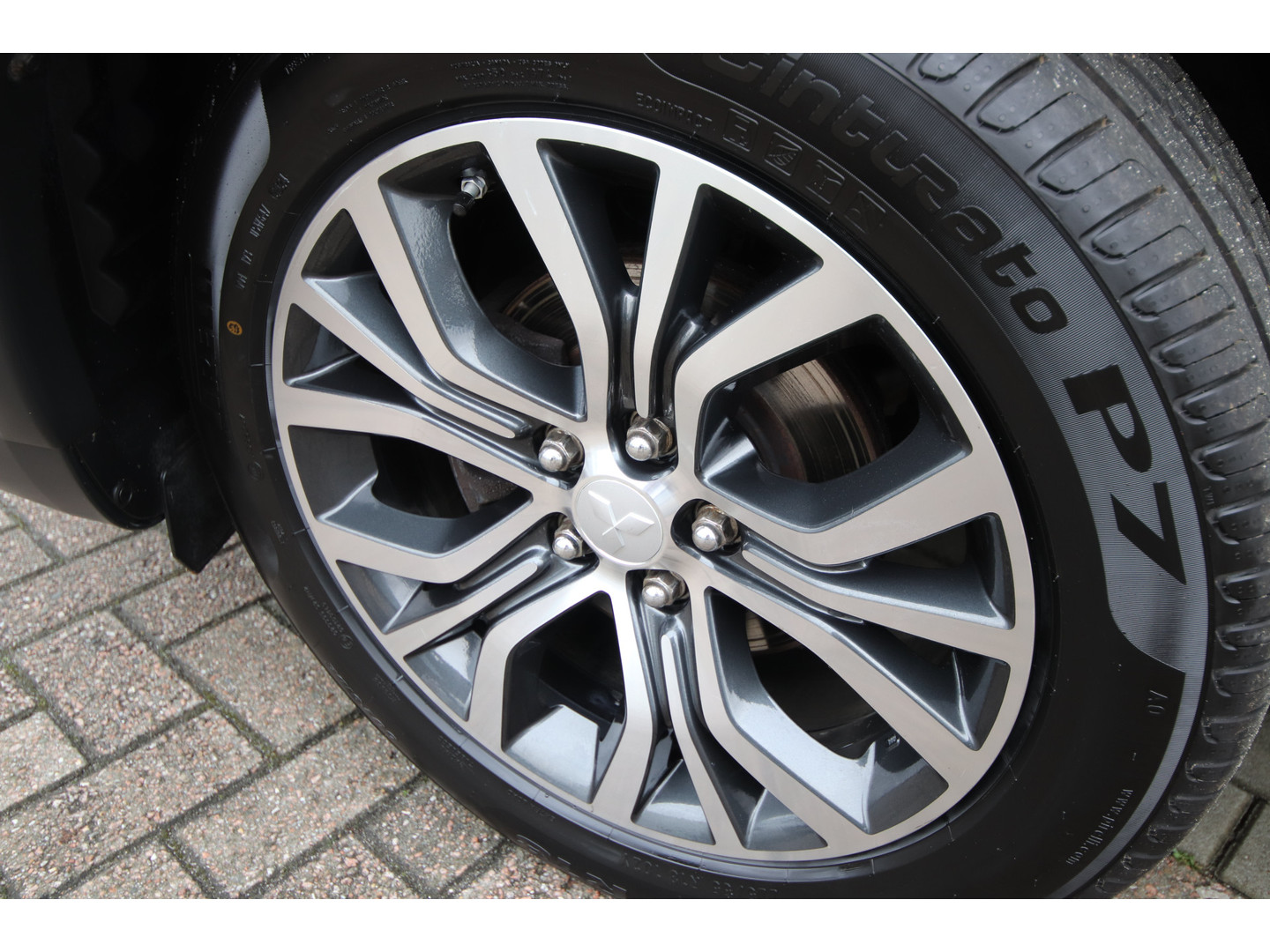 Mitsubishi Mitsubishi