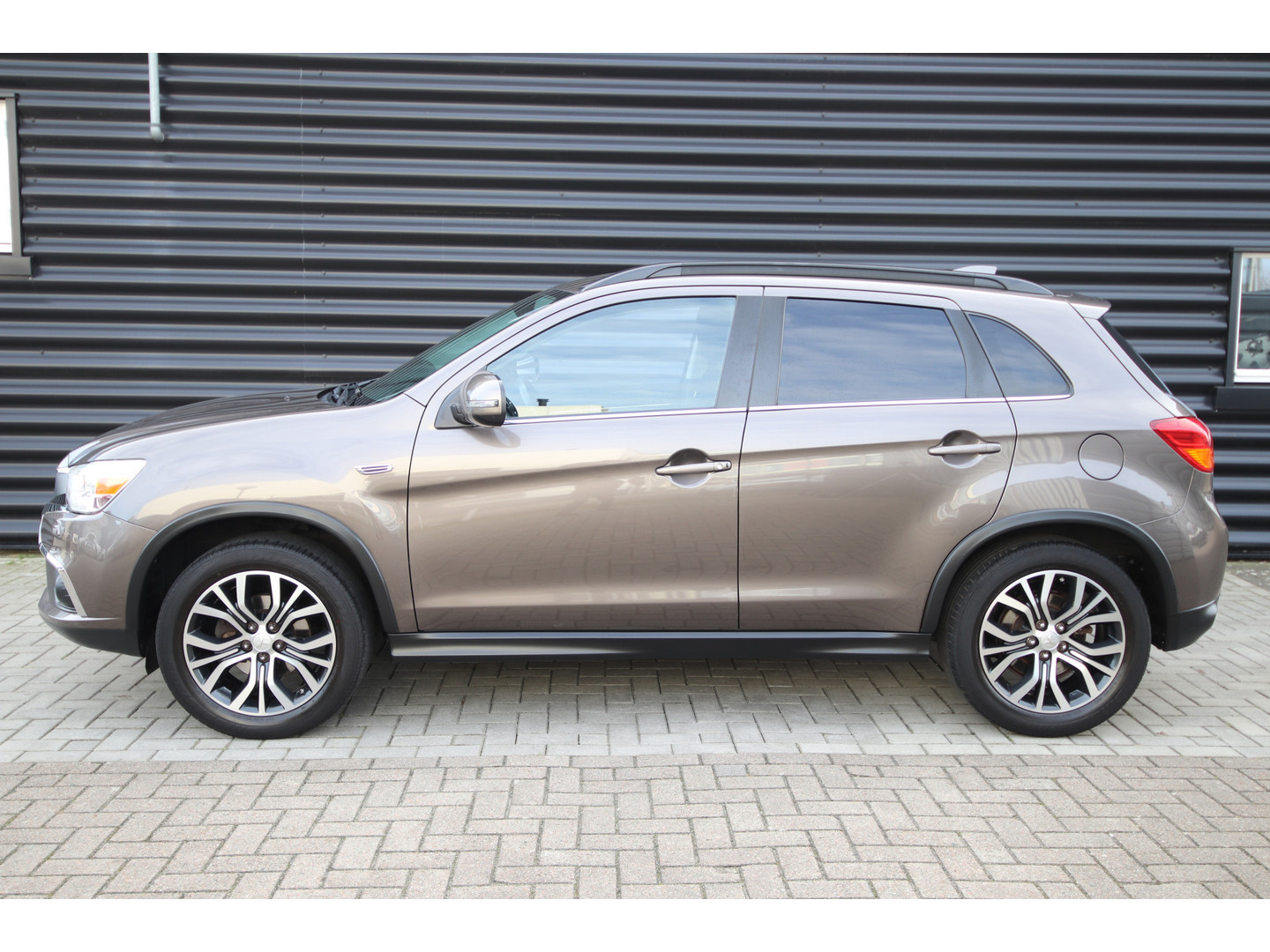 Mitsubishi Mitsubishi