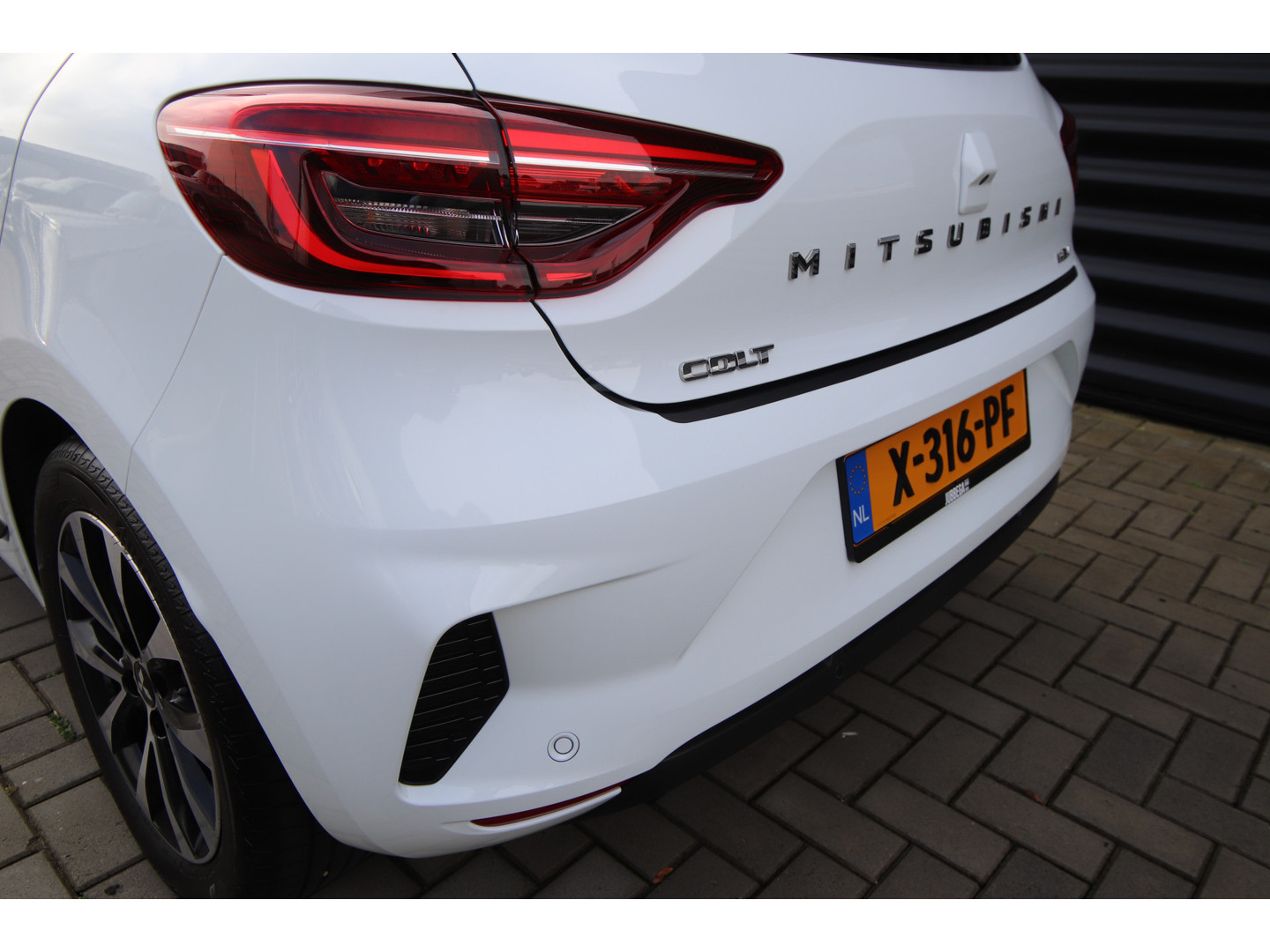 Mitsubishi Mitsubishi