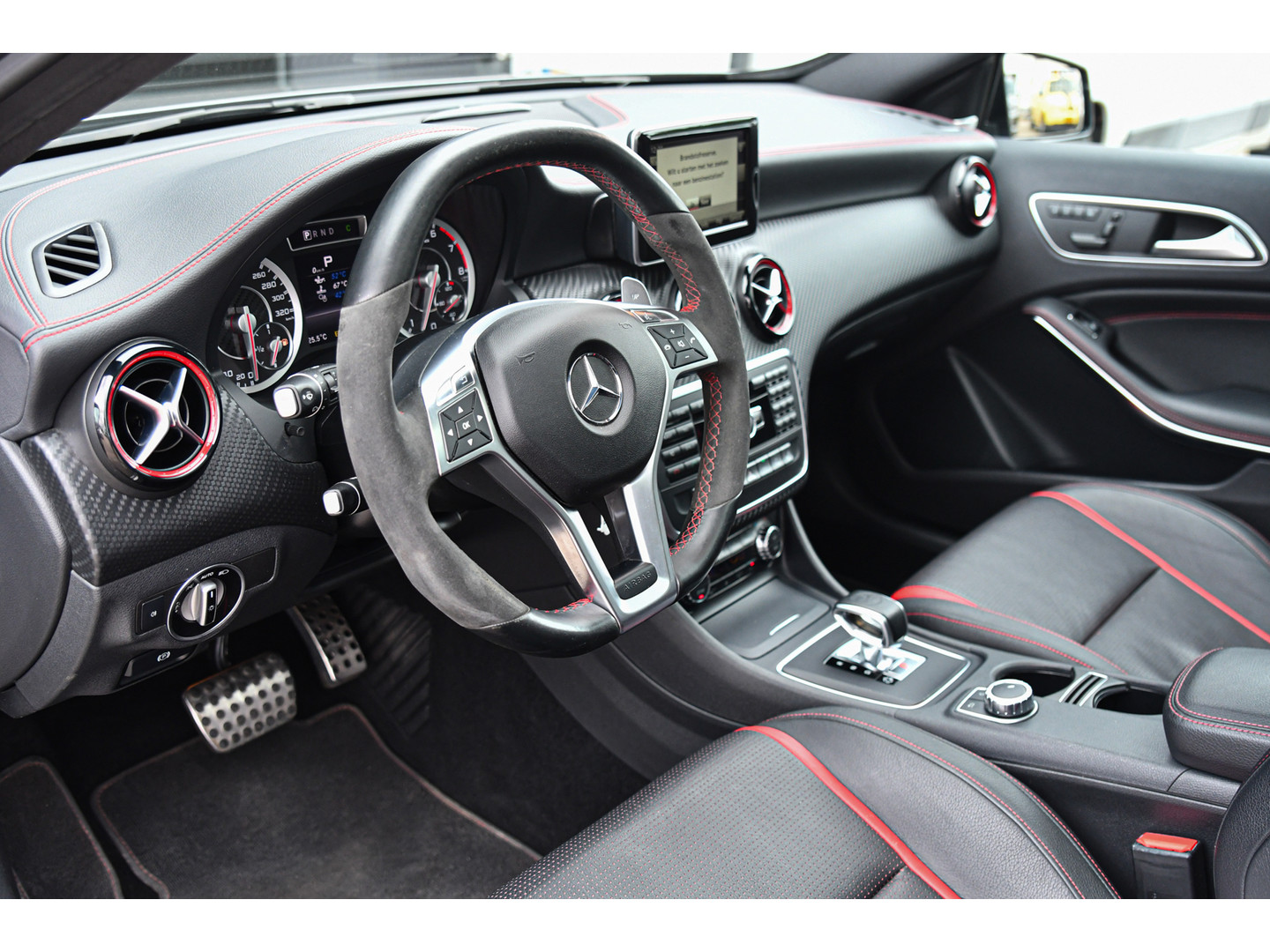 Mercedes-Benz Mercedes-Benz