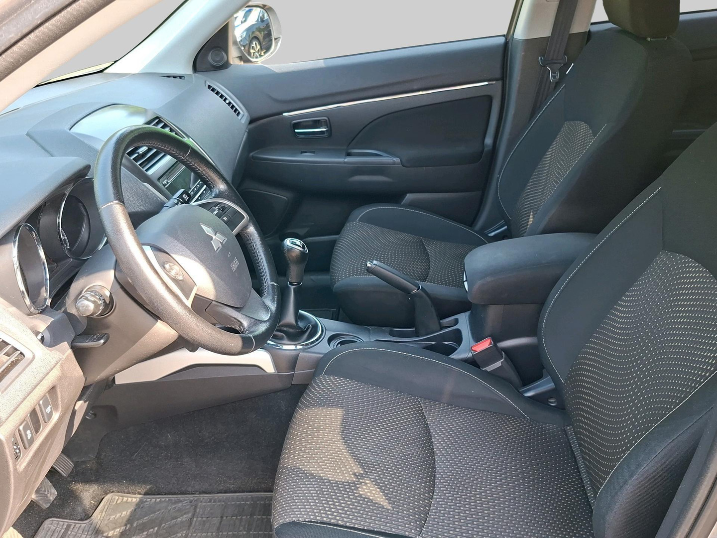 Mitsubishi Mitsubishi