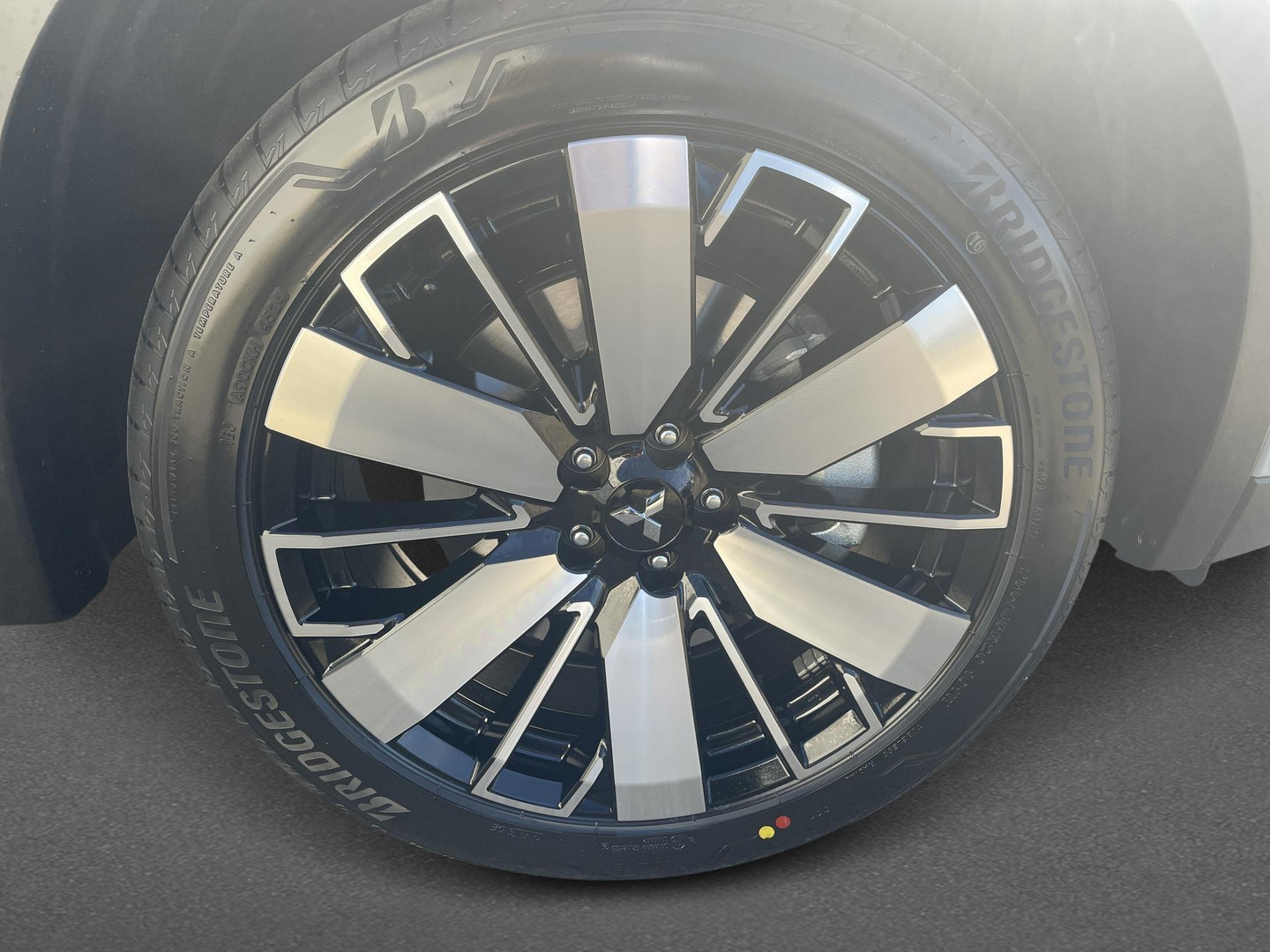 Mitsubishi Mitsubishi