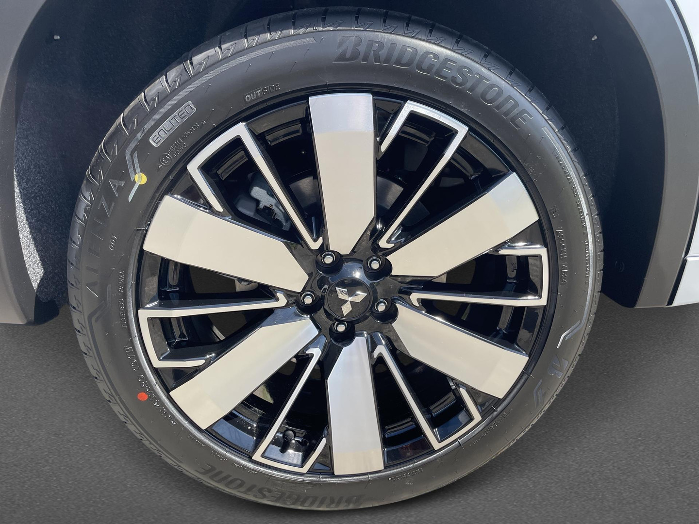 Mitsubishi Mitsubishi