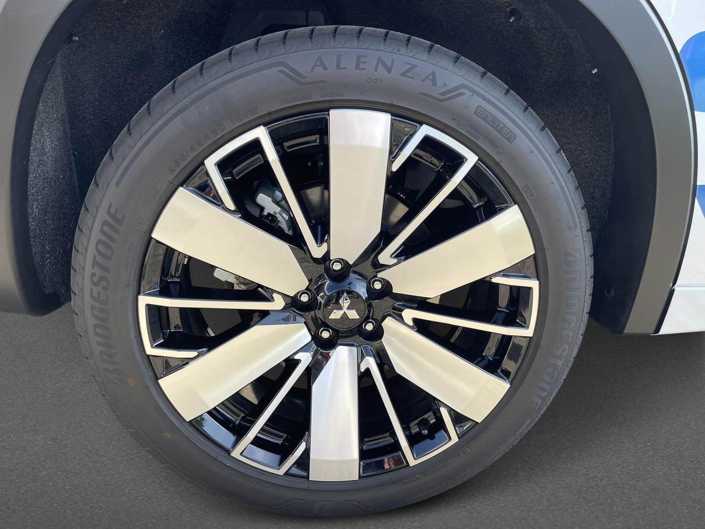Mitsubishi Mitsubishi