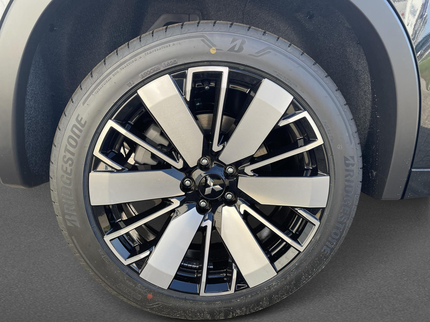 Mitsubishi Mitsubishi