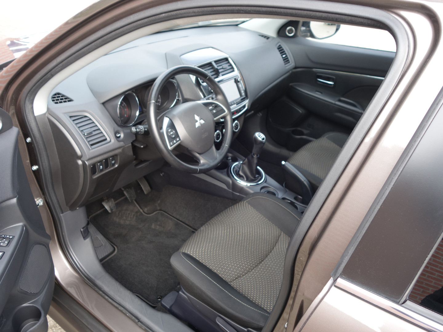 Mitsubishi Mitsubishi