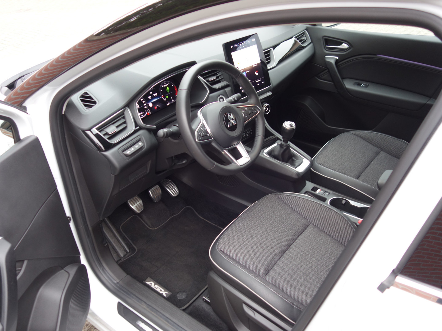 Mitsubishi Mitsubishi