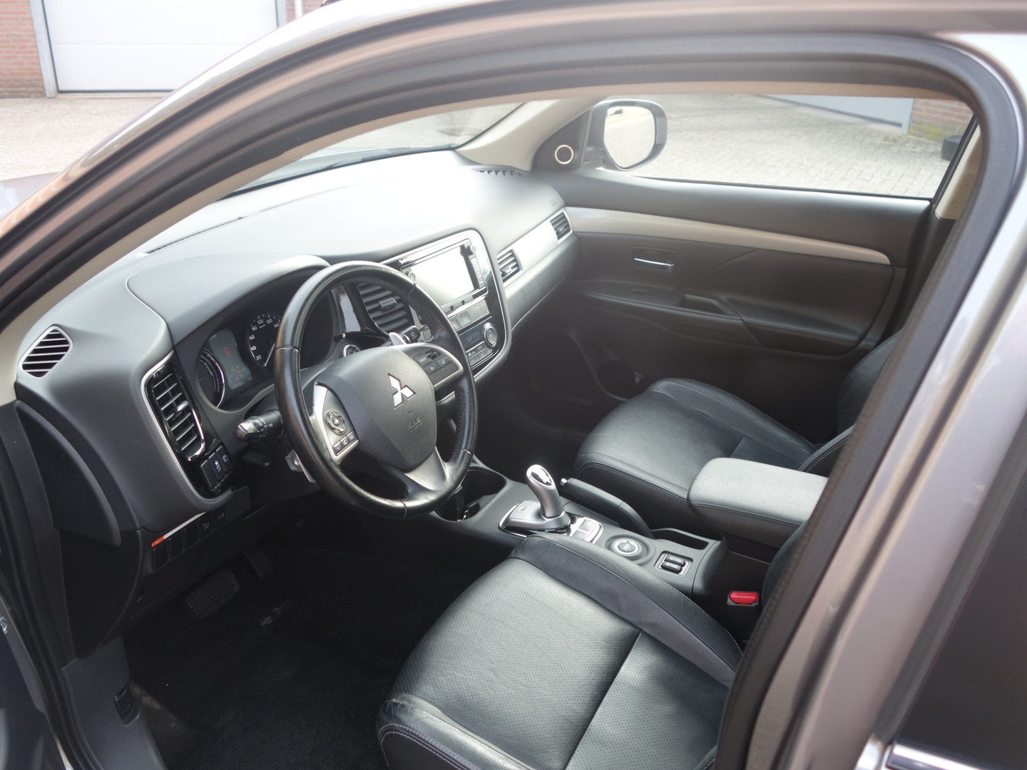 Mitsubishi Mitsubishi