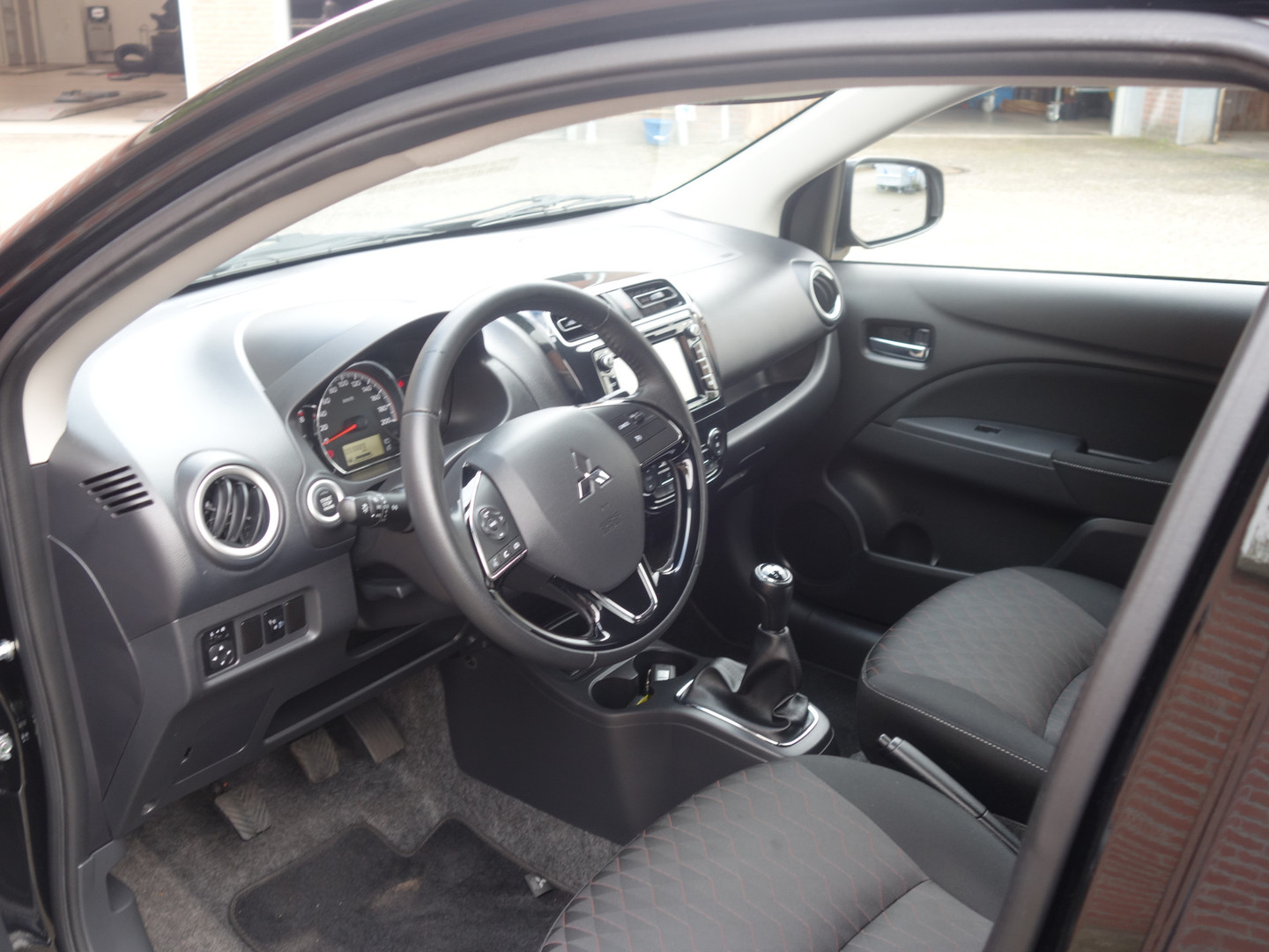 Mitsubishi Mitsubishi