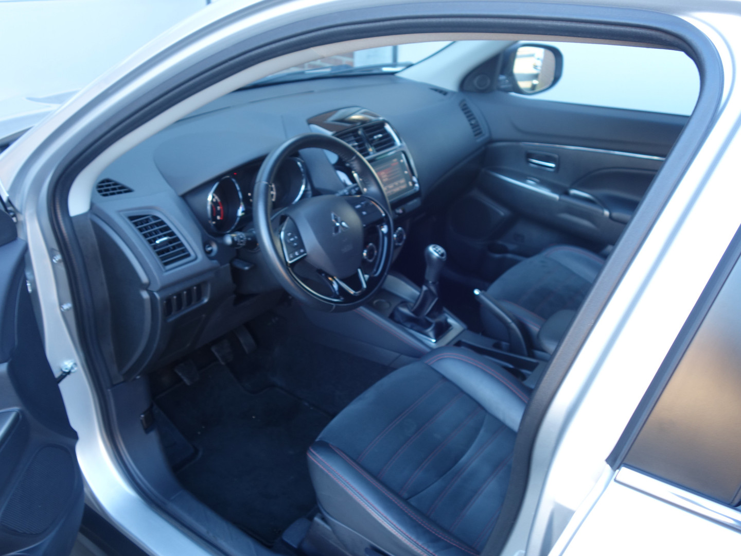 Mitsubishi Mitsubishi