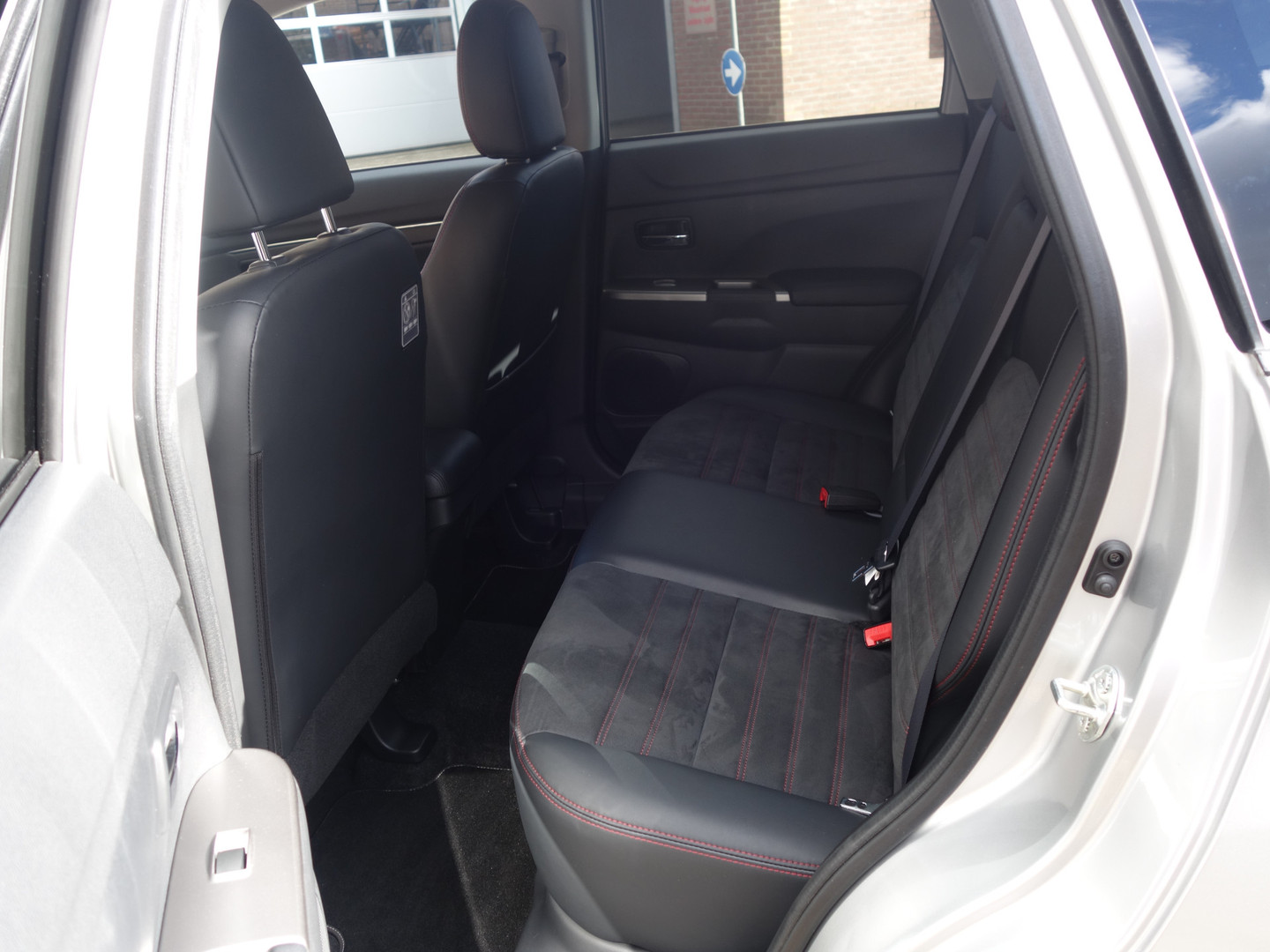 Mitsubishi Mitsubishi