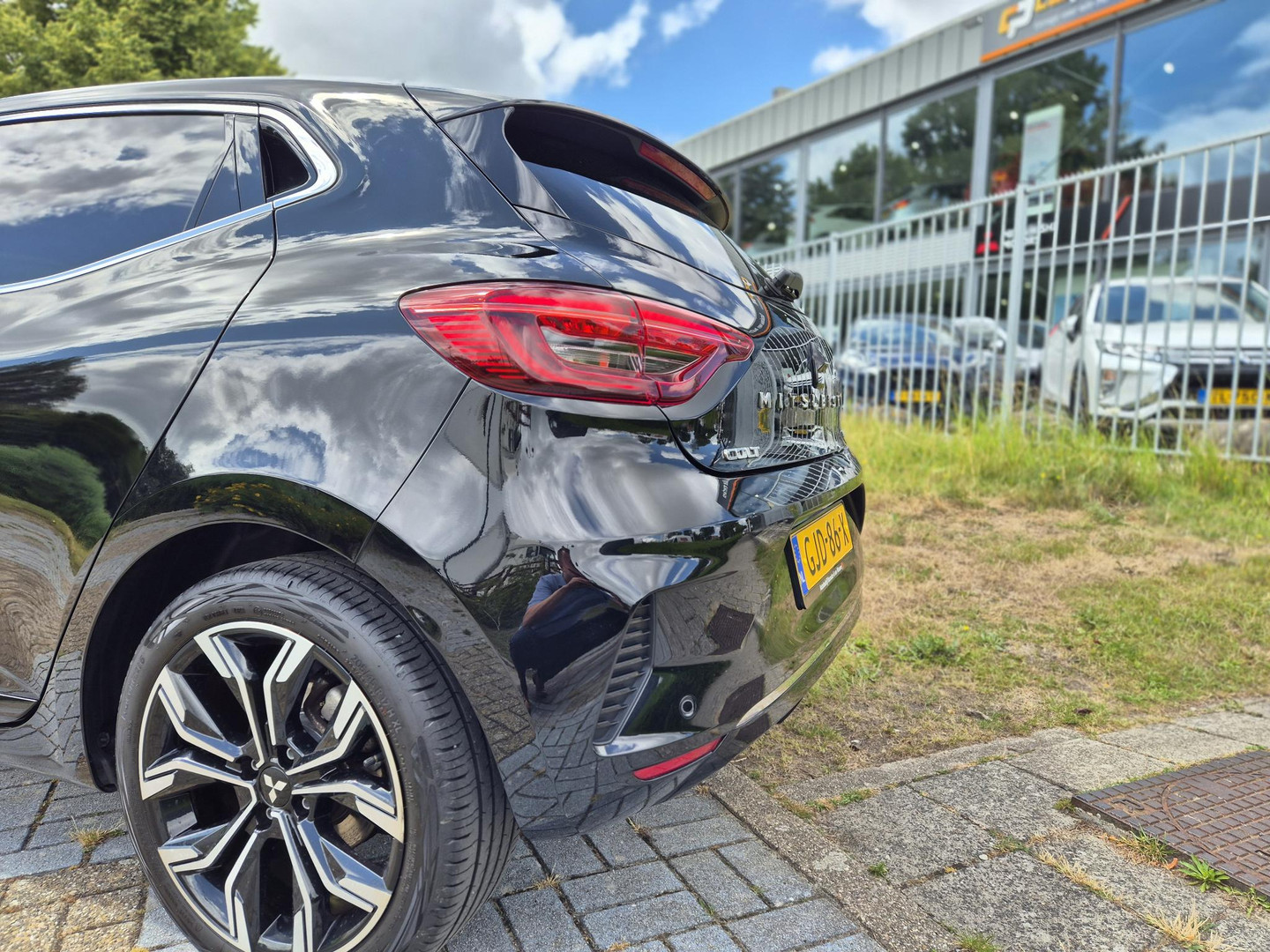 Mitsubishi Mitsubishi