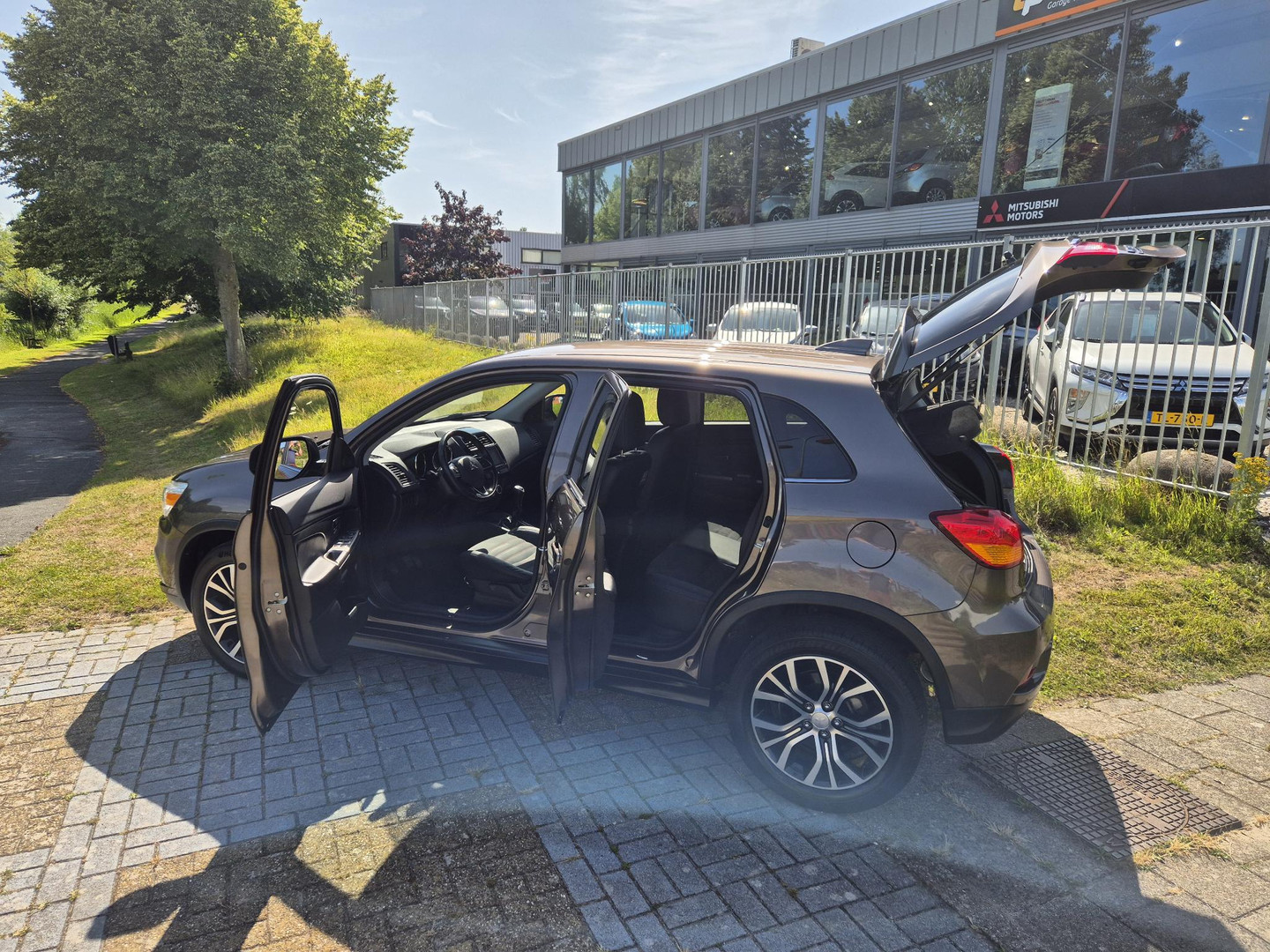 Mitsubishi Mitsubishi