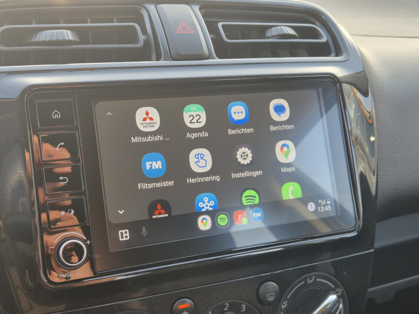 Mitsubishi Mitsubishi